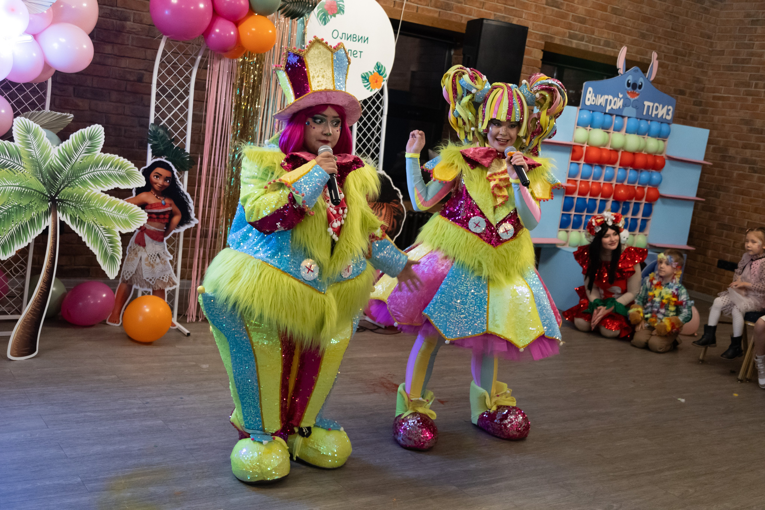 День Рожденья Оливия 7 лет. Портретный Студийный и уличный фотограф Москва. Индивидуальные, Семейные, Беременность, Будуар, Каталог, контент съемки для блога и бизнеса