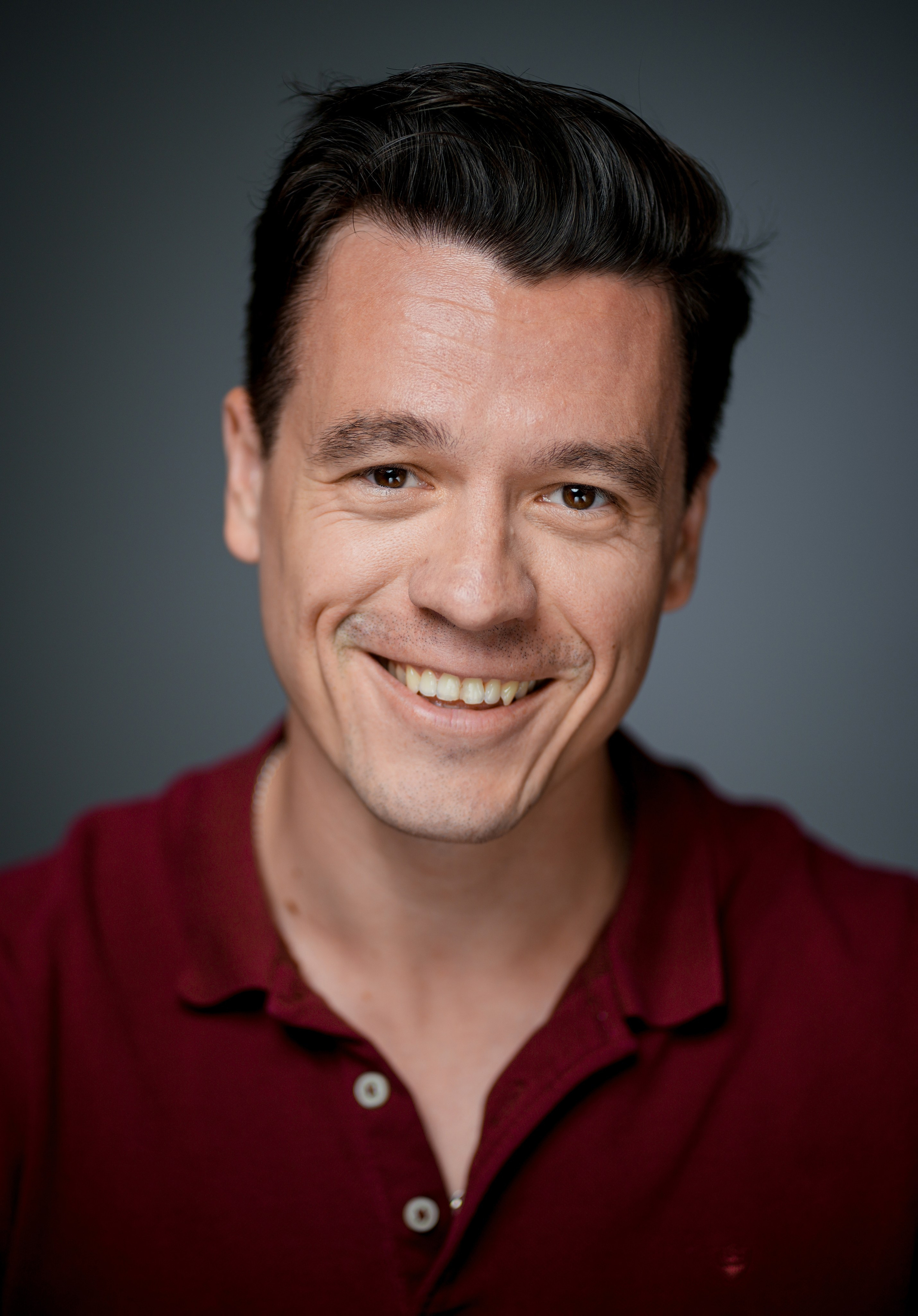 Актёр Дмитрий Абазовик. Портретная съемка в Москве, студийный фотограф Игорь Фомин