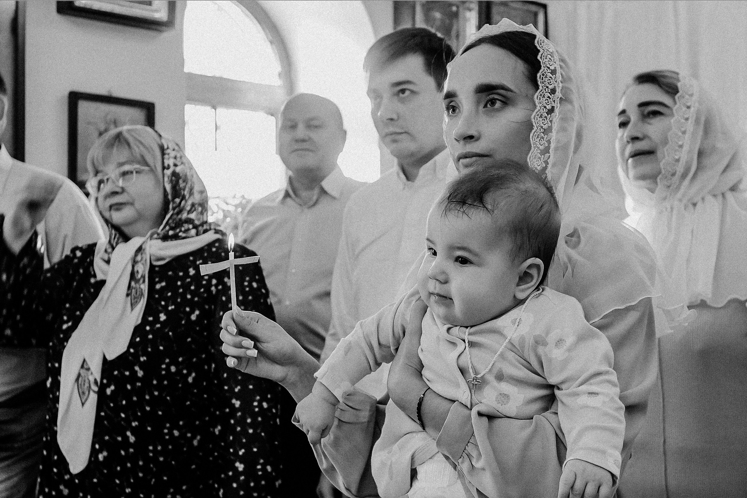 Крещение круглая церковь. Семейный фотограф Тюмень, фотограф на роды Салмина Мария