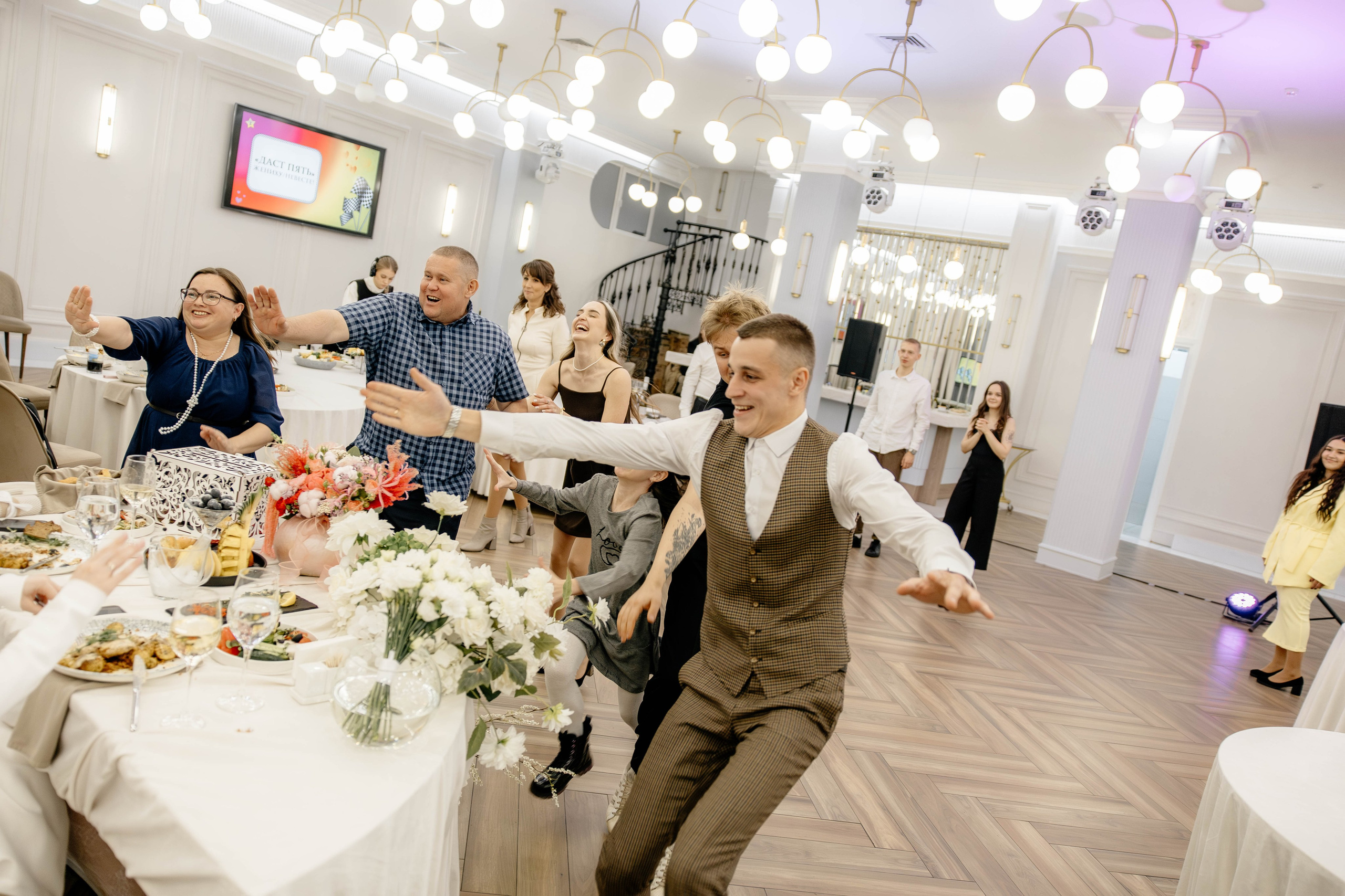 Равиль&Эльвина (банкет). Фотограф Арина Елизарова