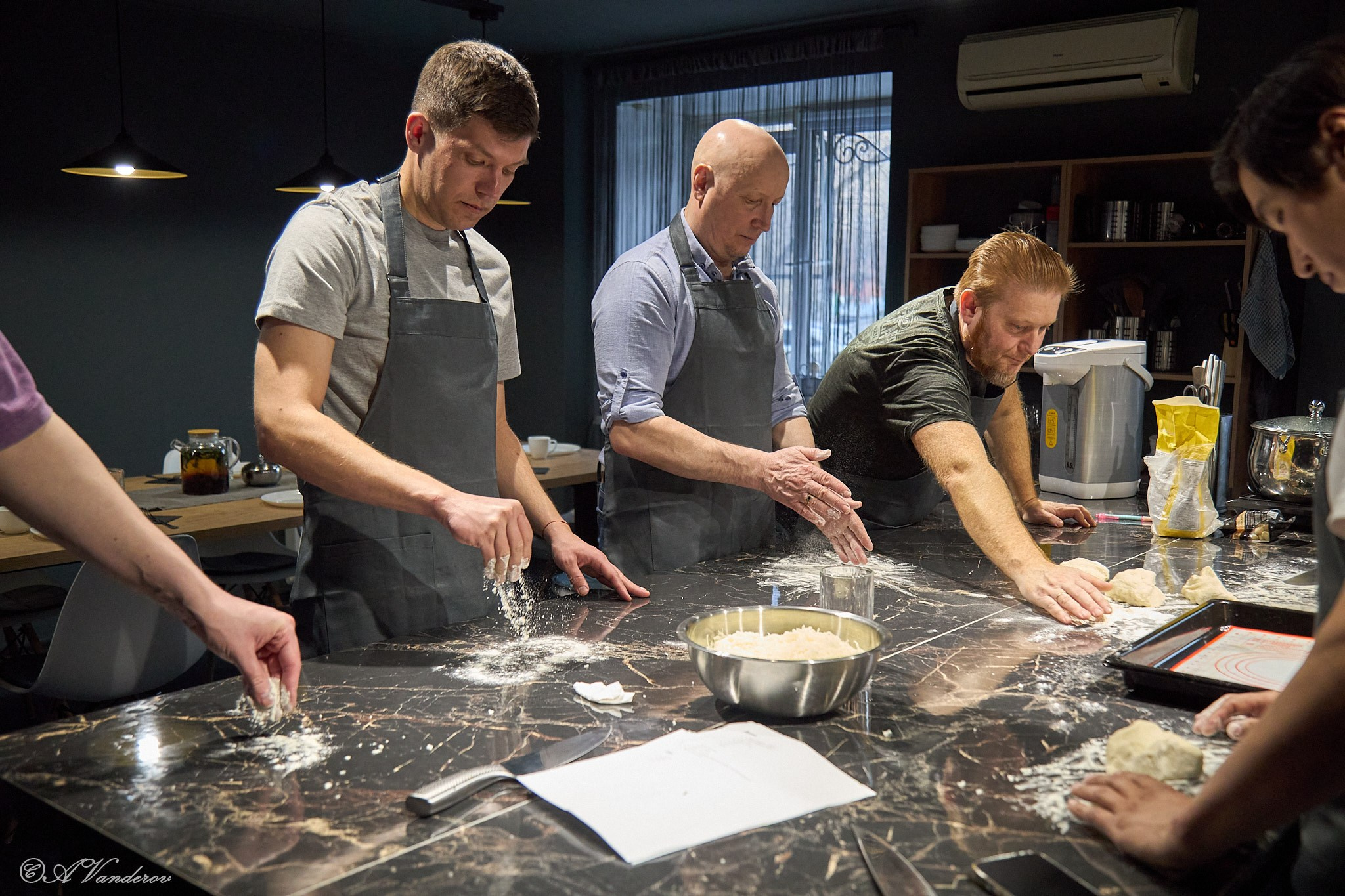 Мужские разговоры на кухне 2. Фотограф Омск | Александр Вандеров