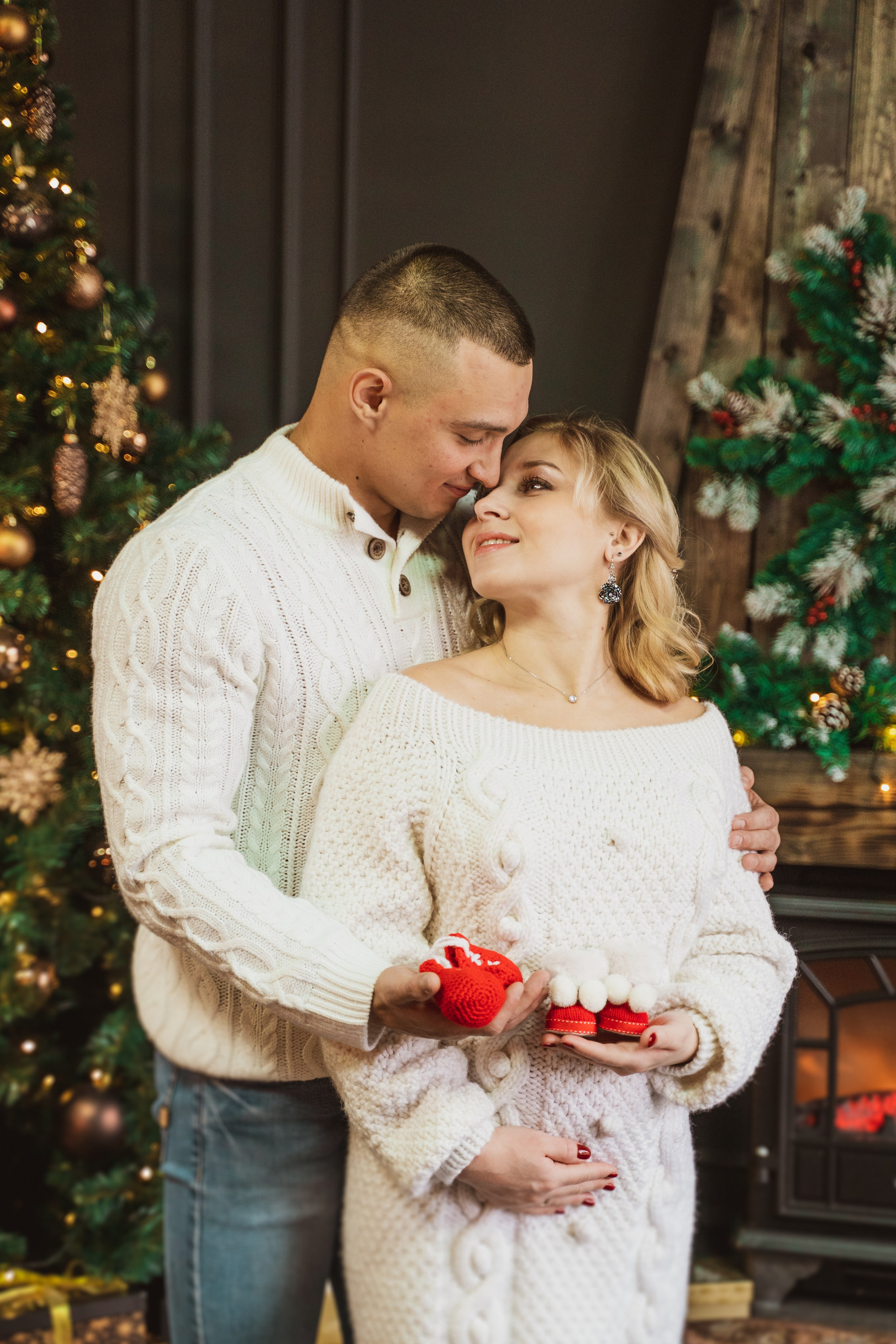 Новогодняя фотосессия беременности в студии. Анна и Кирилл. Свадебный и репортажный фотограф в Уфе| Осетрова Ольга