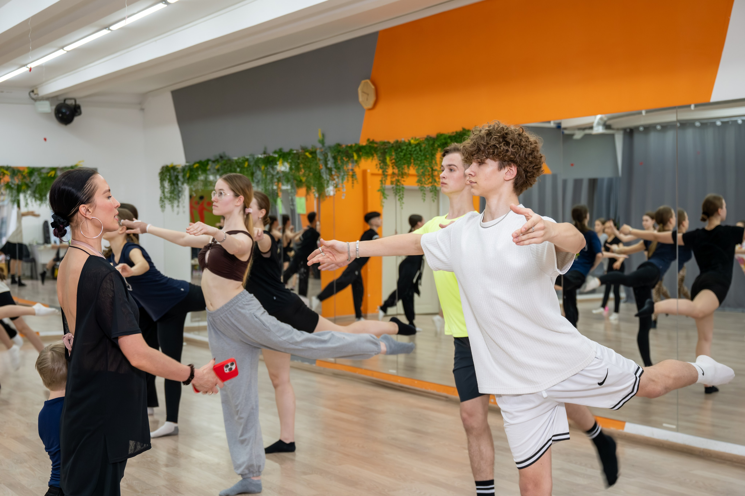 Группа ОФП. КонТакт — спортивные бальные танцы в Москве
