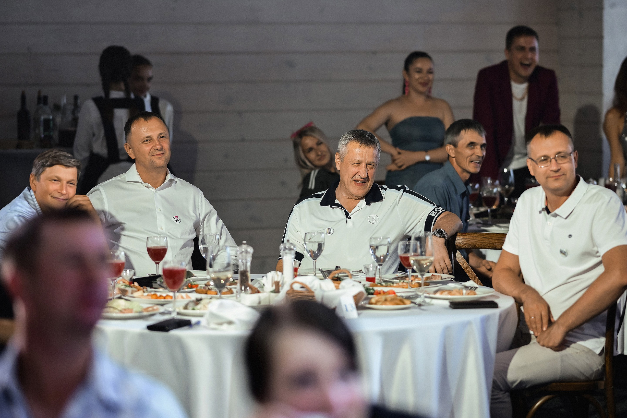 📸 Фоторепортажи с корпоративов и юбилеев в Красноярске | Примеры работ. 📸 Свадебный и семейный фотограф в Красноярске Тихомиров Евгений | 17 лет опыта | 800+ свадеб