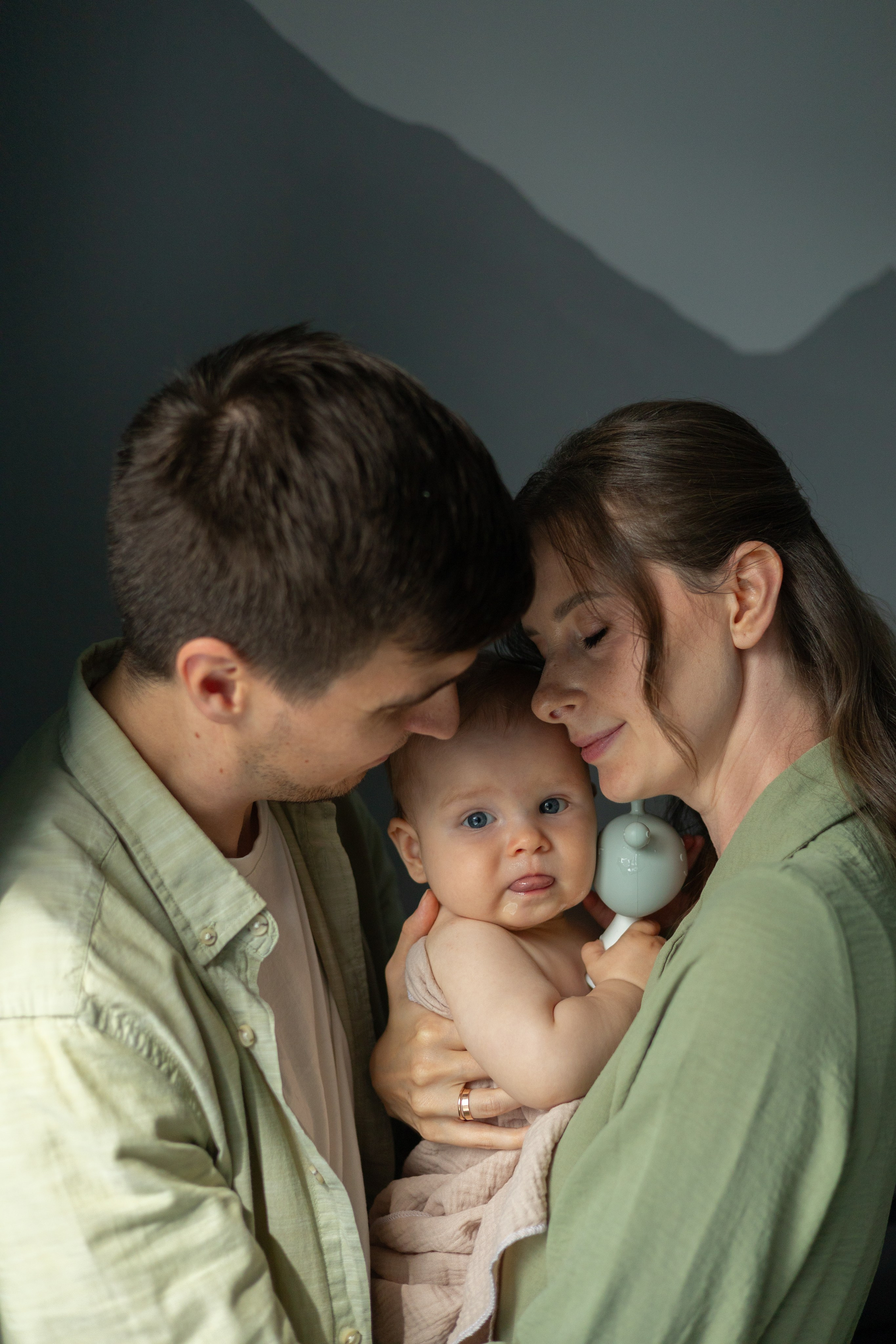 Рина, Илья и маленький Артем. Главная