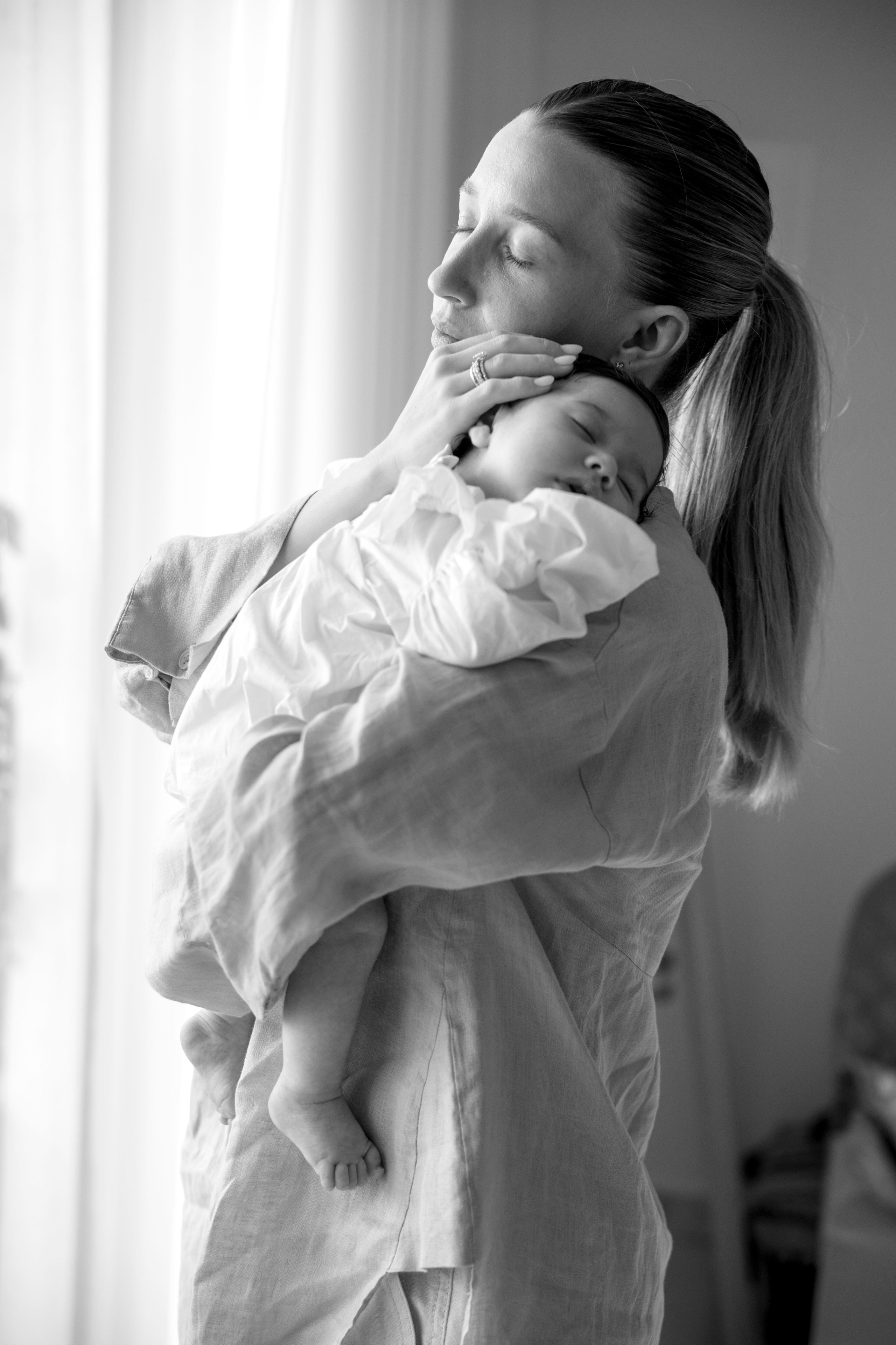 New born family photoshoot at home. Wedding and family photographer