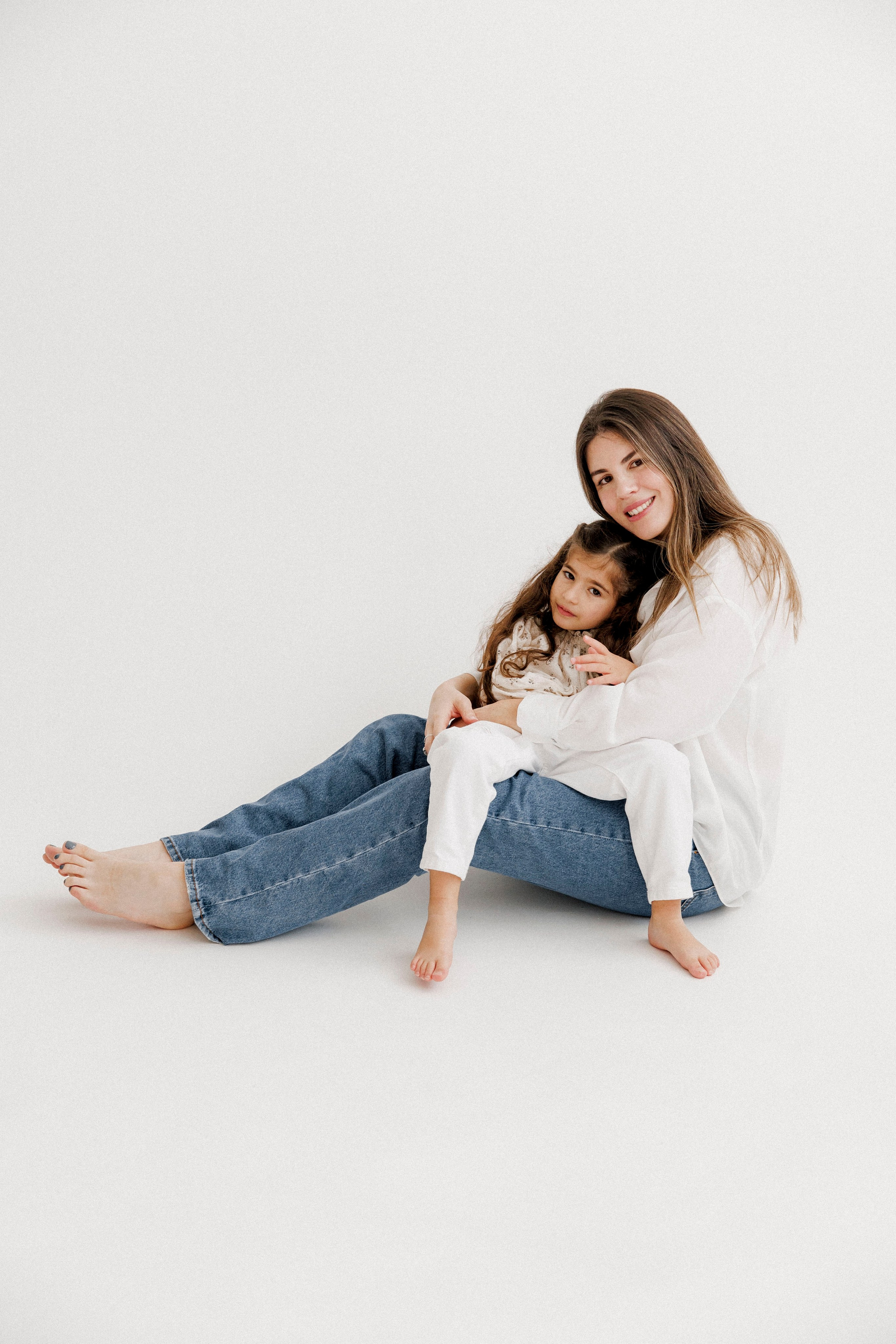 One year inside the White studio. Wedding and family photographer