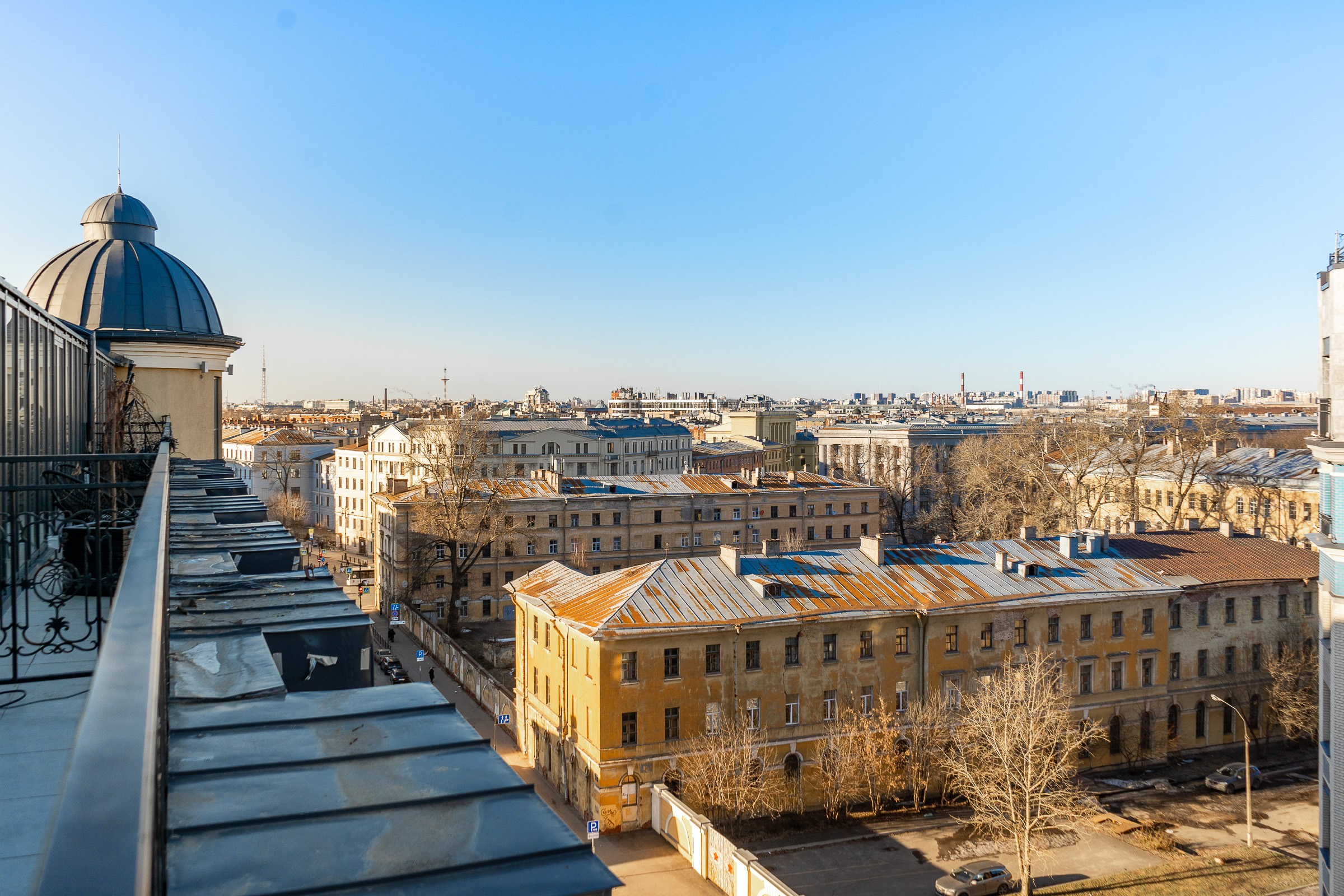 Предпродажная подготовка квартиры на Кирочной с хоумстэйджингом