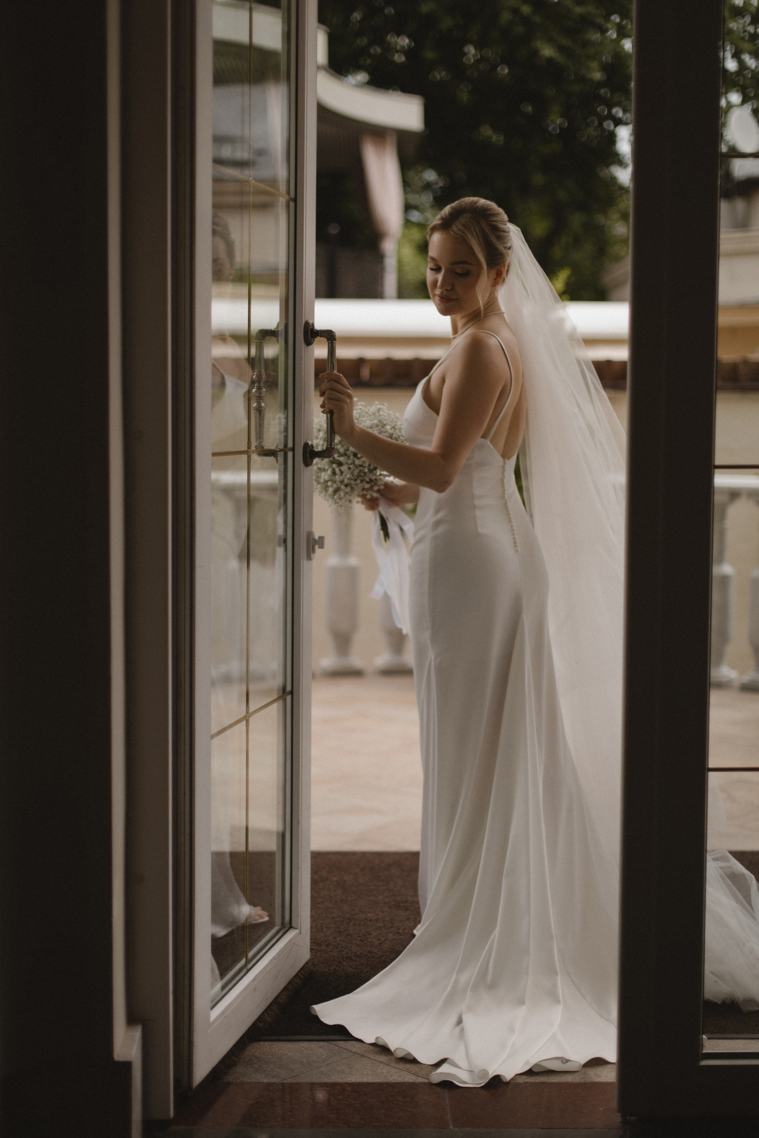 Свадьба в летний день с прогулкой в парке и свадебным ужином в загородной клубе. Свадебный, репортажный и портретный фотограф Сочи, Краснодар. Александра Зайцева