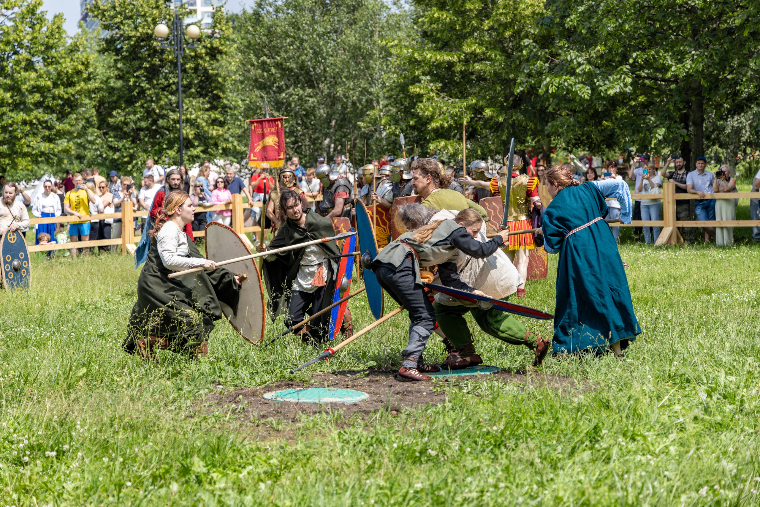 Времена и эпохи 2024. Ростокинский акведук. Площадка Античность. Репортажный, семейный и студийный фотограф в Москве Демин Алексей