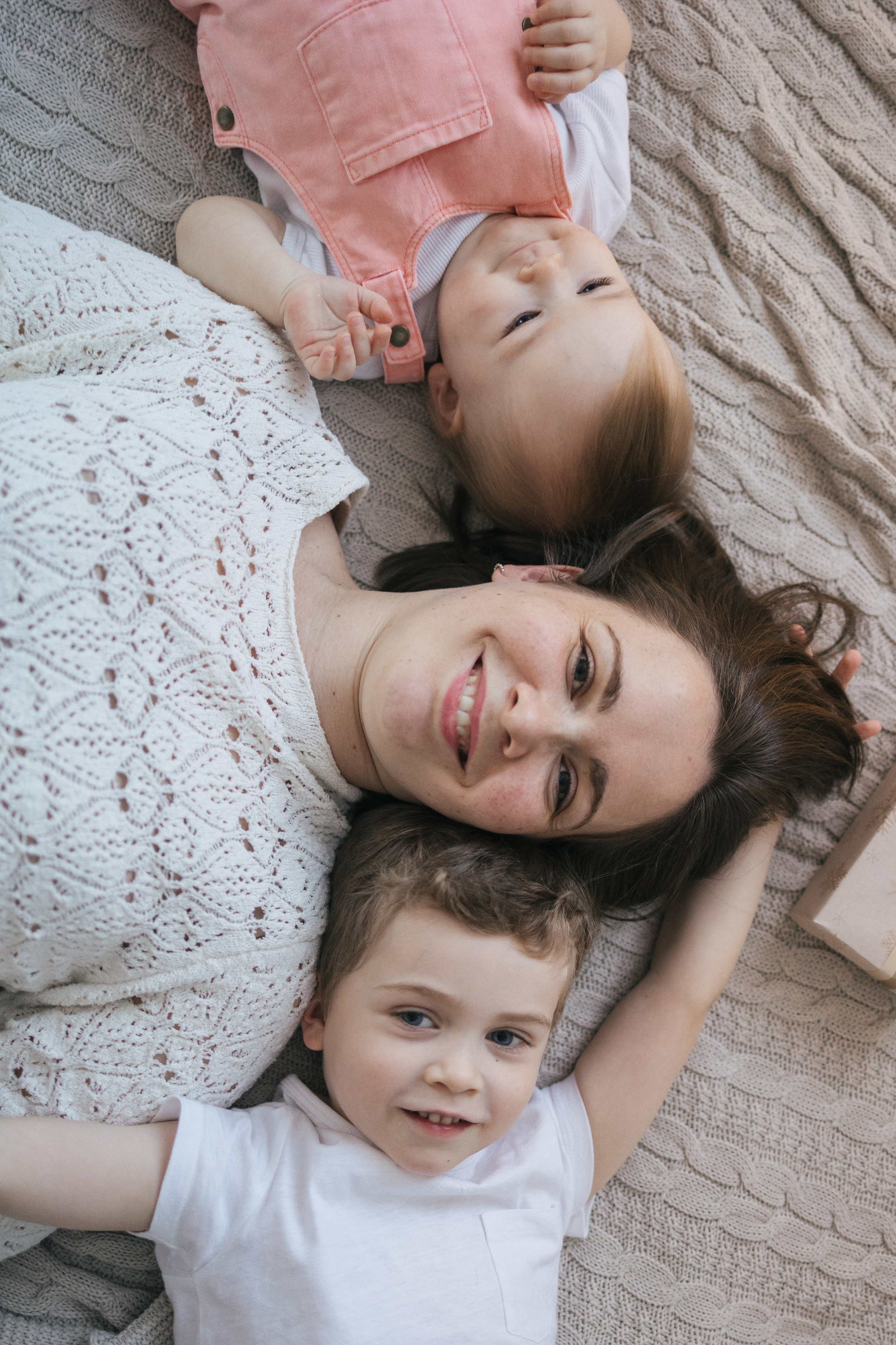 Семья в студии. Фотограф Алена Малинина в Санкт-Петербурге Пушкин Питер СПб Семейные и детские фотосессии