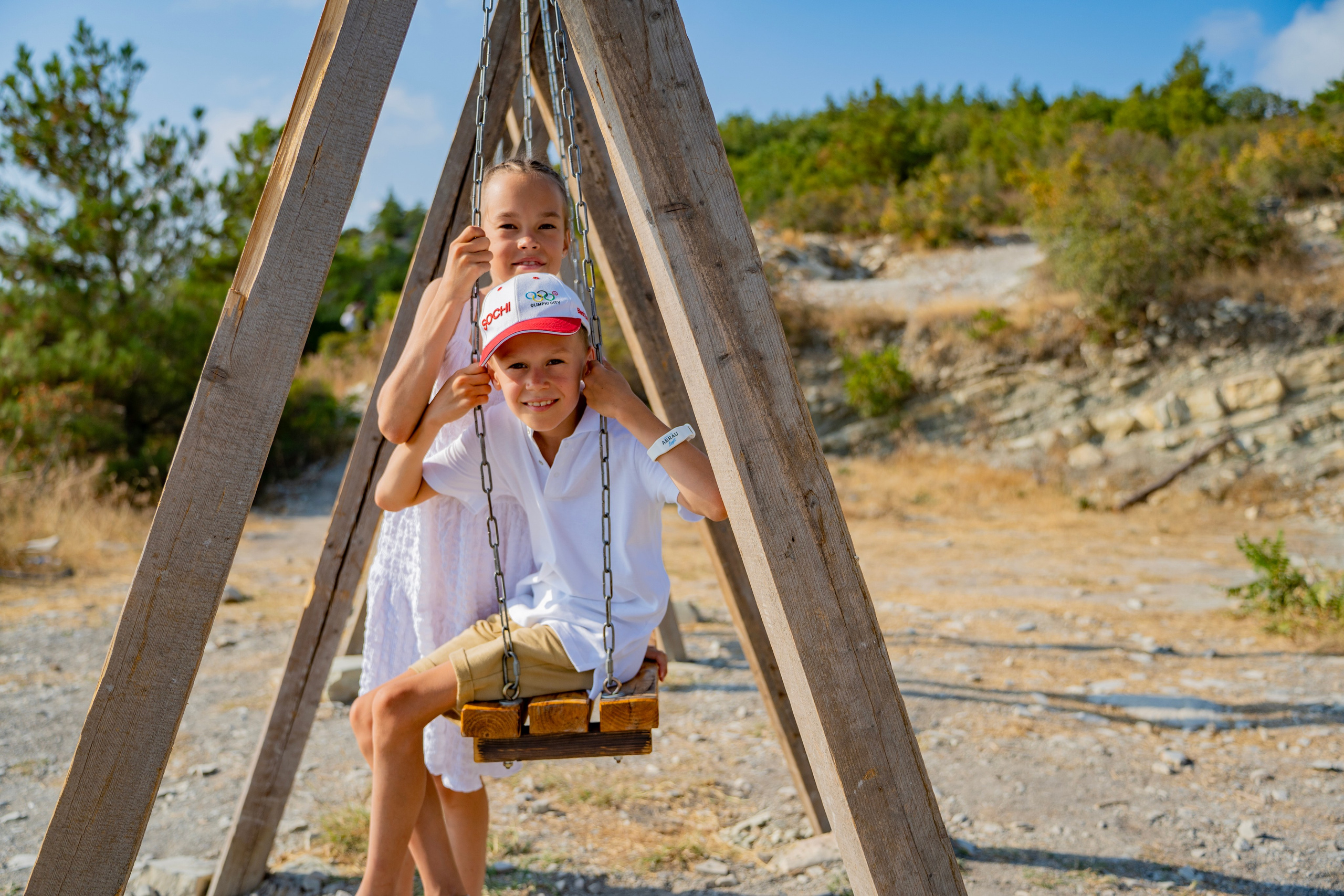 Семейная фотопрогулка по Кабардинке. Семейный и детский фотограф Екатерина Черняева. Снимаю портреты, love story, фотопрогулки, работаю на улице, в кафе, студии, дома у клиента