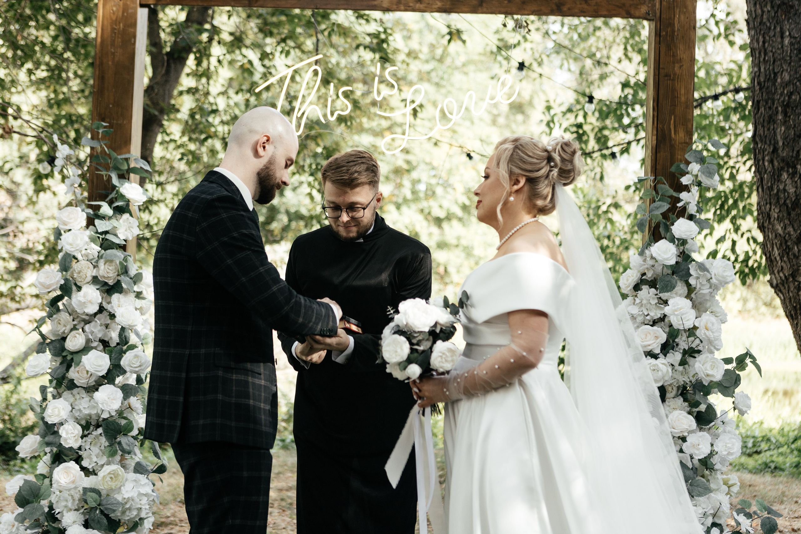 Свадебный фотограф Уфа — Руслан ГабдлисламовЖивые эмоции, красивые кадры, воспоминания на всю жизнь.Работаю по всей Республике Башкортоста. Свадебный фотограф Уфа Руслан Габдлисламов