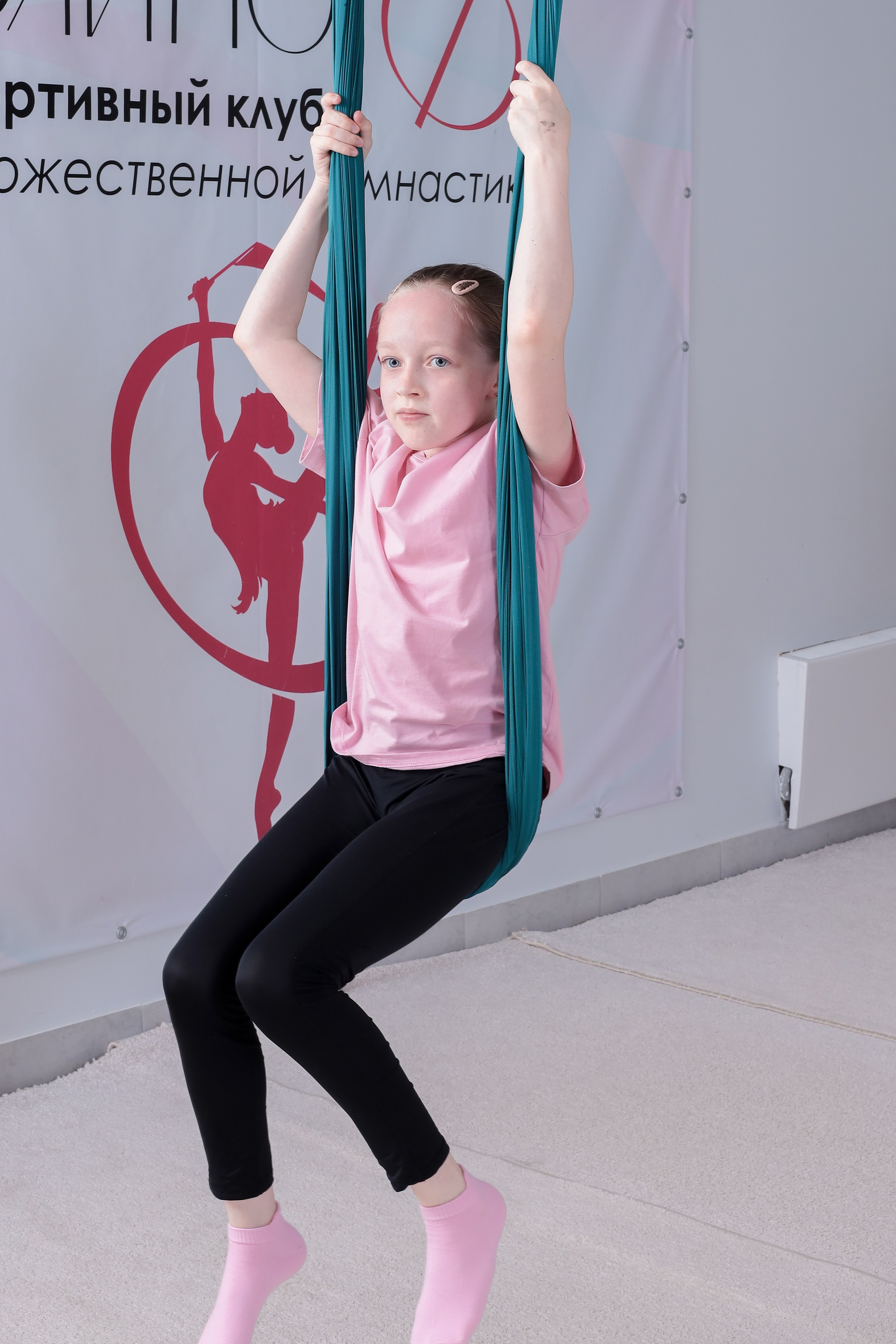 Детская аэройога. Фотограф Надршина Лилия