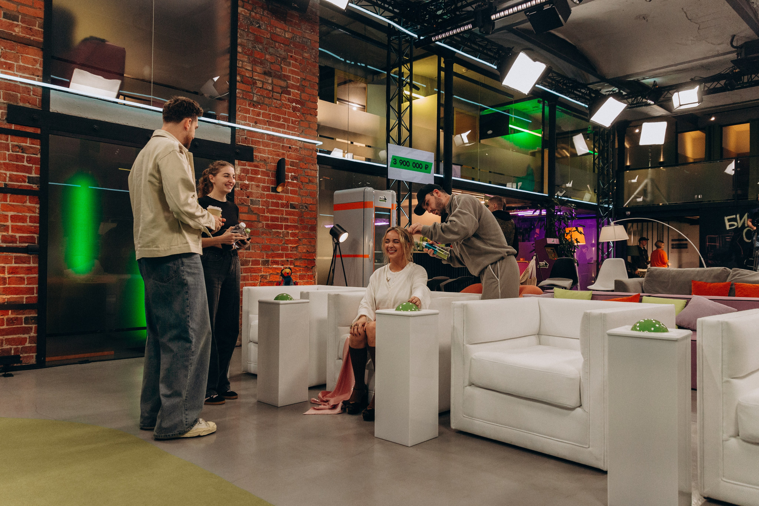 Битва стартапов. Олег Левин — профессиональный концертный и бэкстейдж фотограф в Москве