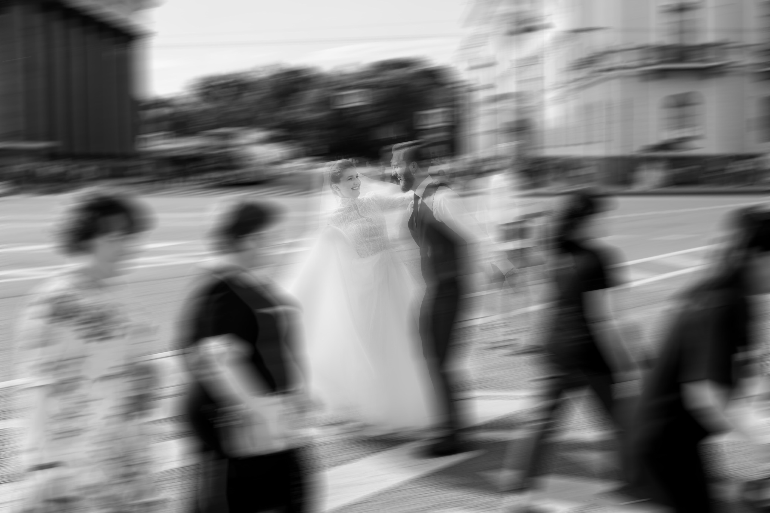 Свадебная фотопрогулка в Петербурге. Свадебный фотограф Кирилл Белый