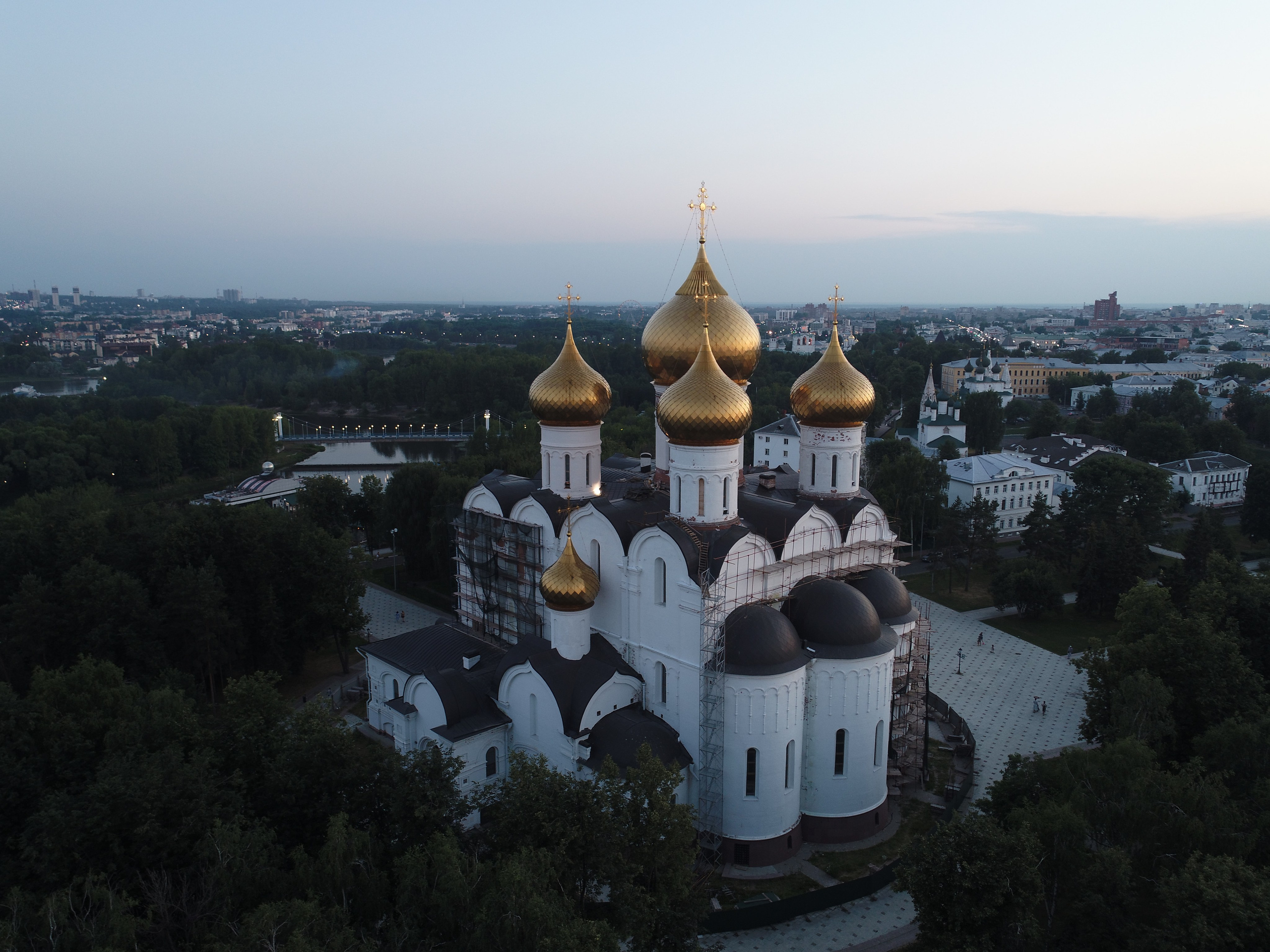 Аэросъёмка в Ярославле дрон квадрокоптер — портфолио Грибов Медиа. Фото и видеосъёмка в Ярославле | Грибов Медиа контент студия  — от 2500 ₽/час