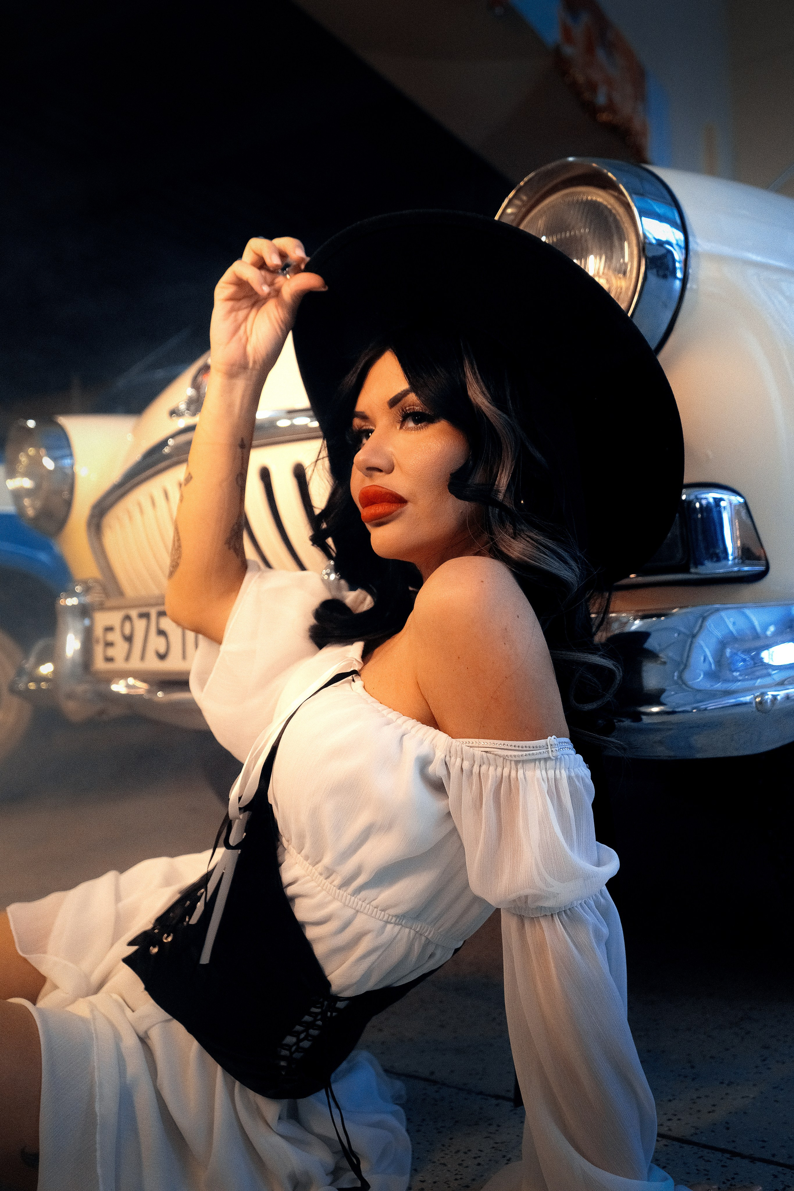 Фотосессия для Кристины в музее ретро автомобилей, Новосибирск. Фотограф в Новосибирске Владислав Унтерберг