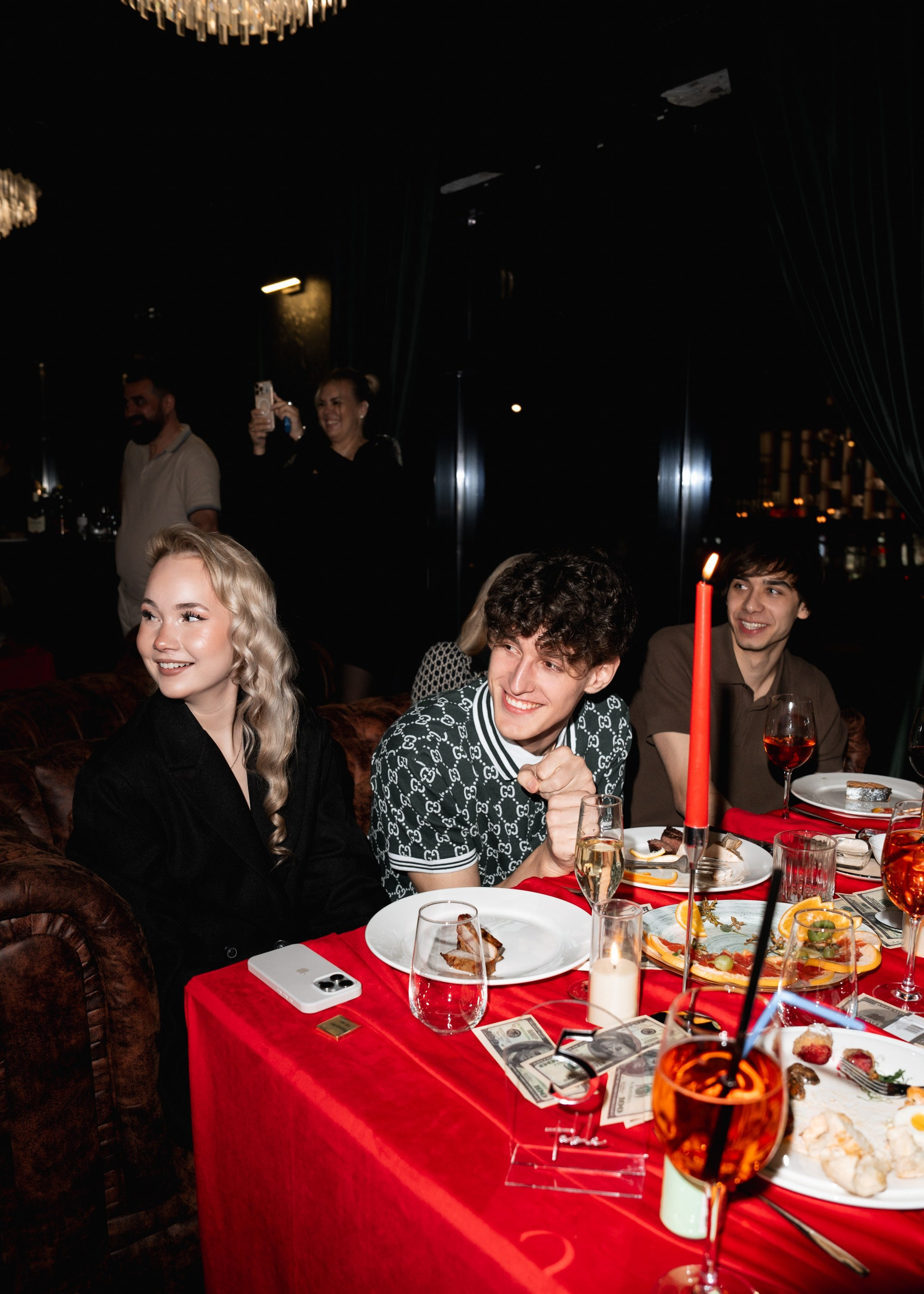 18 ЛЕТ. Женский портрет