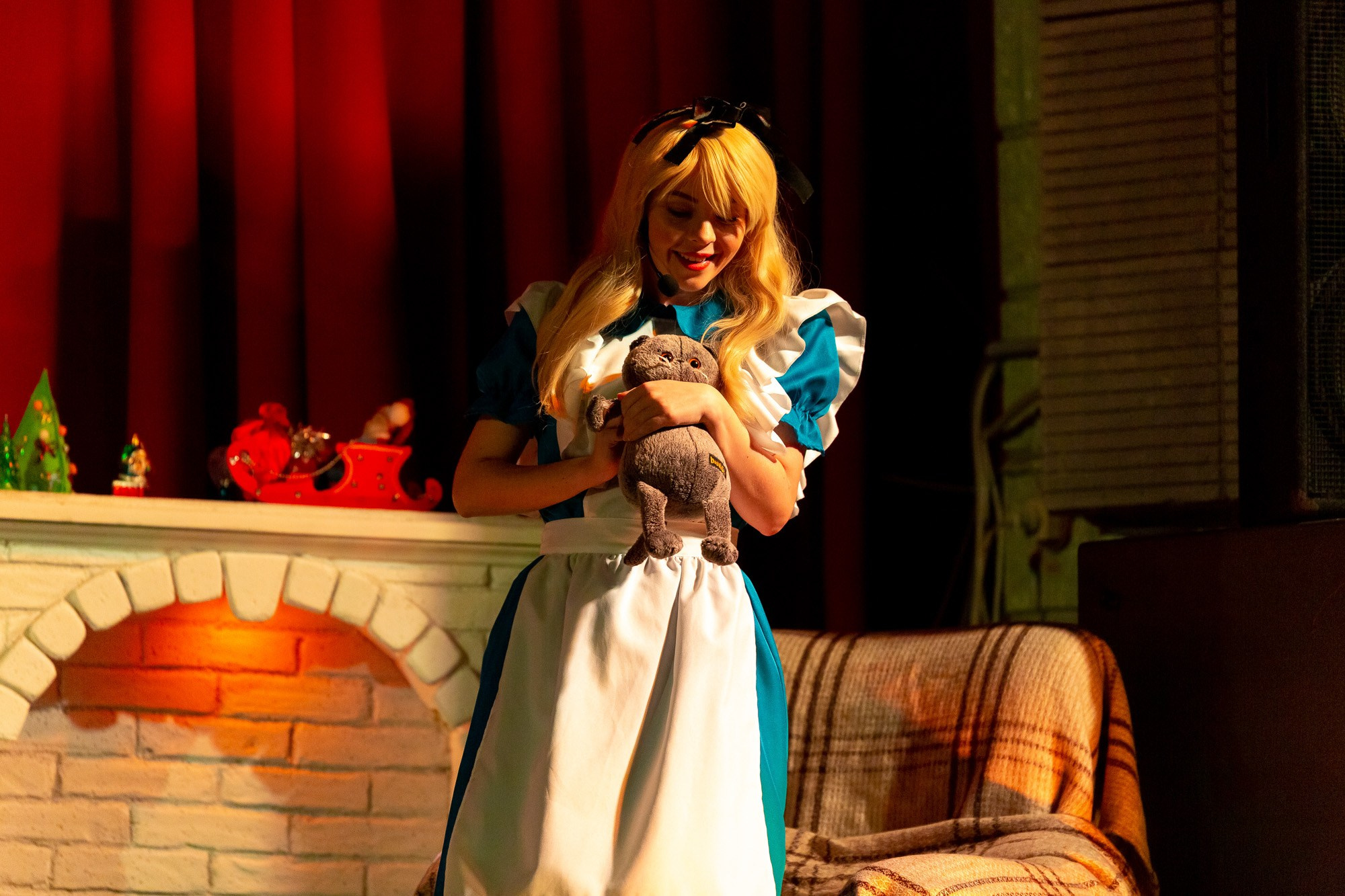 Спектакль в Доме культуры. Андрей Кровлин — фотограф в Славянке