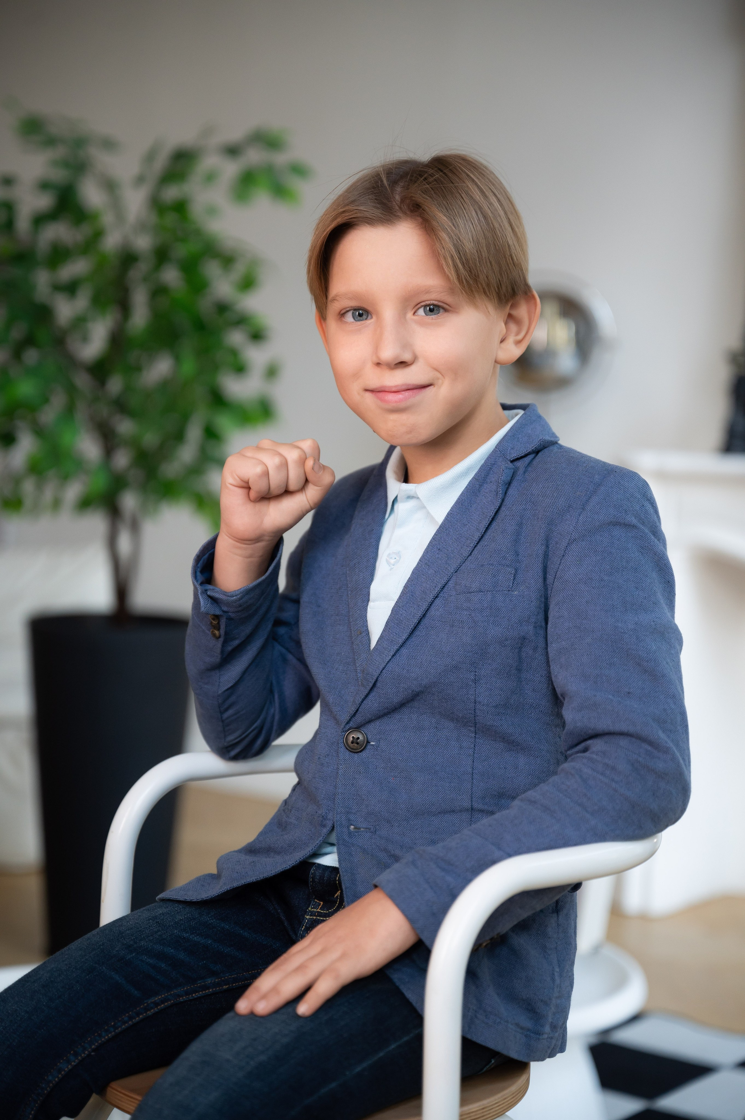 Школьникам. Антон и Татьяна Денисенко