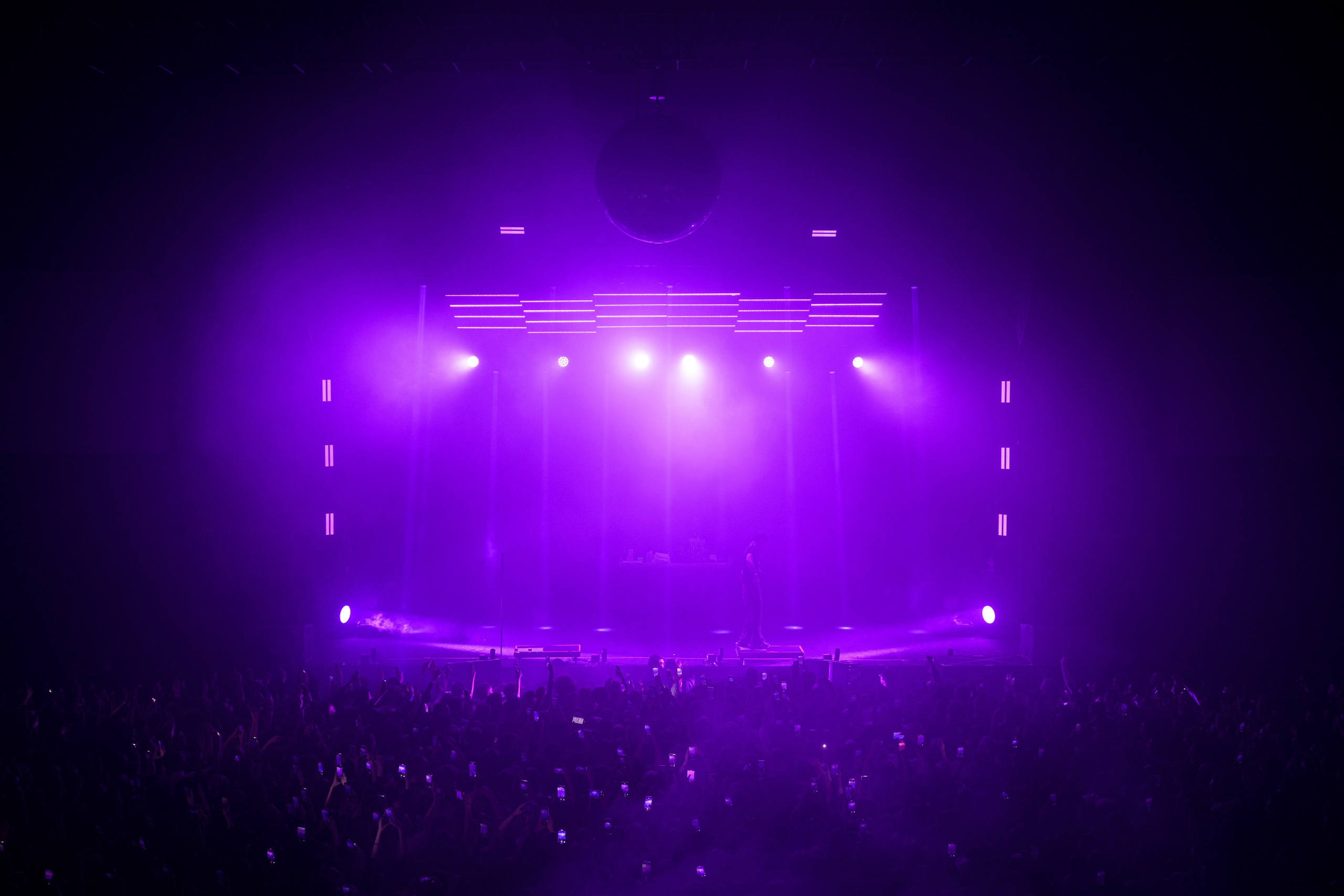 07.04.2024 | LIL KRYSTALLL for PixelGrid Studio. Личный и концертный фотограф в Москве