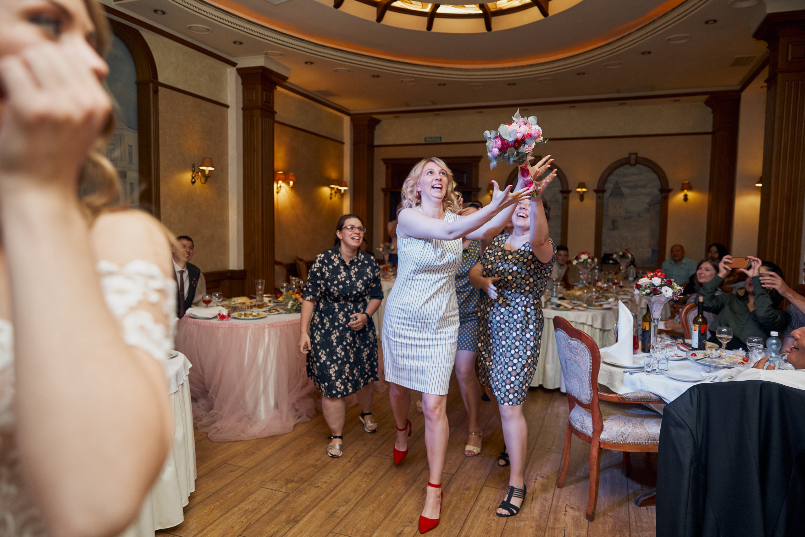 Солнечная свадьба в Губернаторском парке в Ярославле. Свадебный и семейный фотограф в Ярославле и Рыбинске Вячеслав Барышков