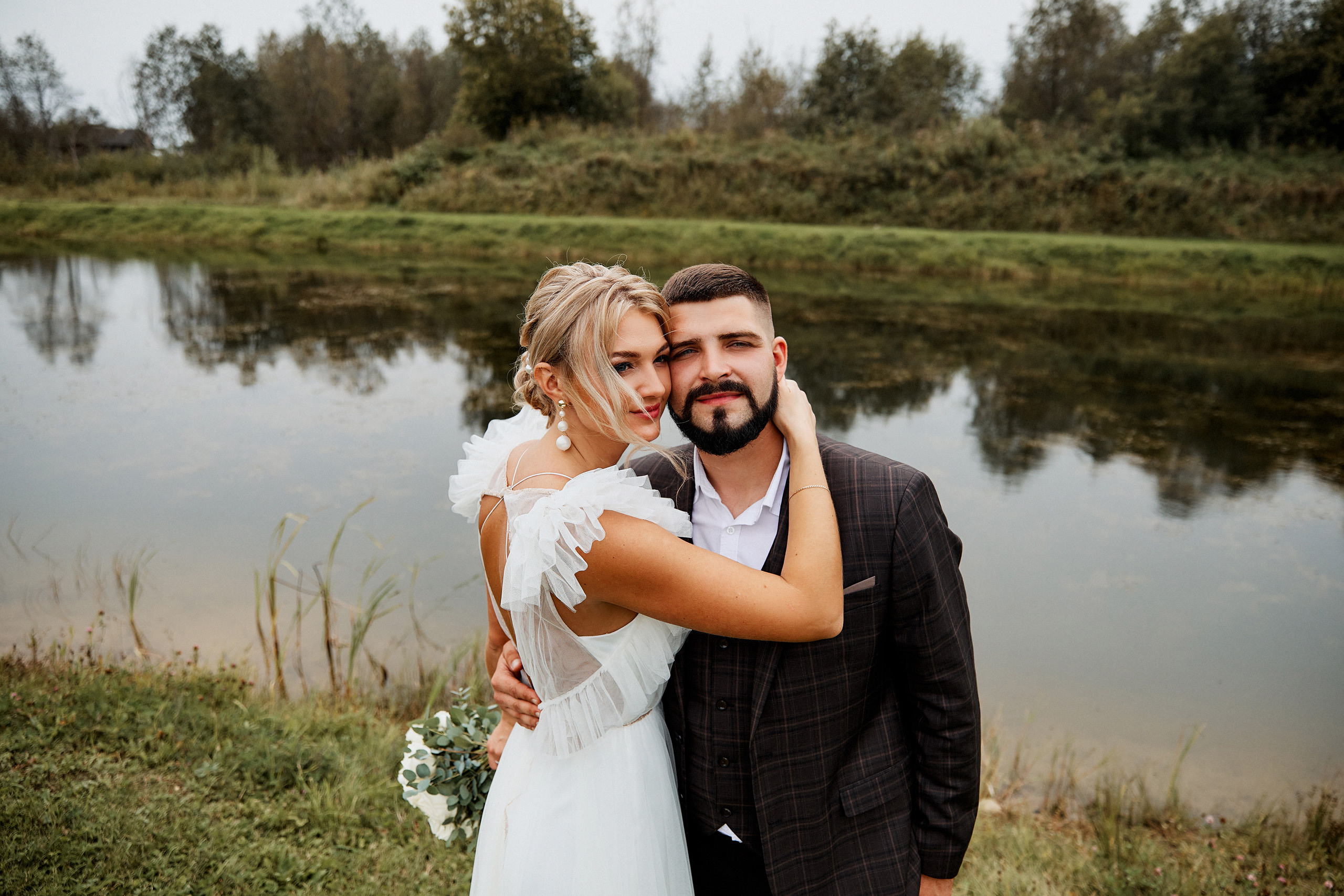 Красивая свадьба на берегу озера в Эко-Усадьбе-Никольское. Свадебный и семейный фотограф в Ярославле и Рыбинске Вячеслав Барышков