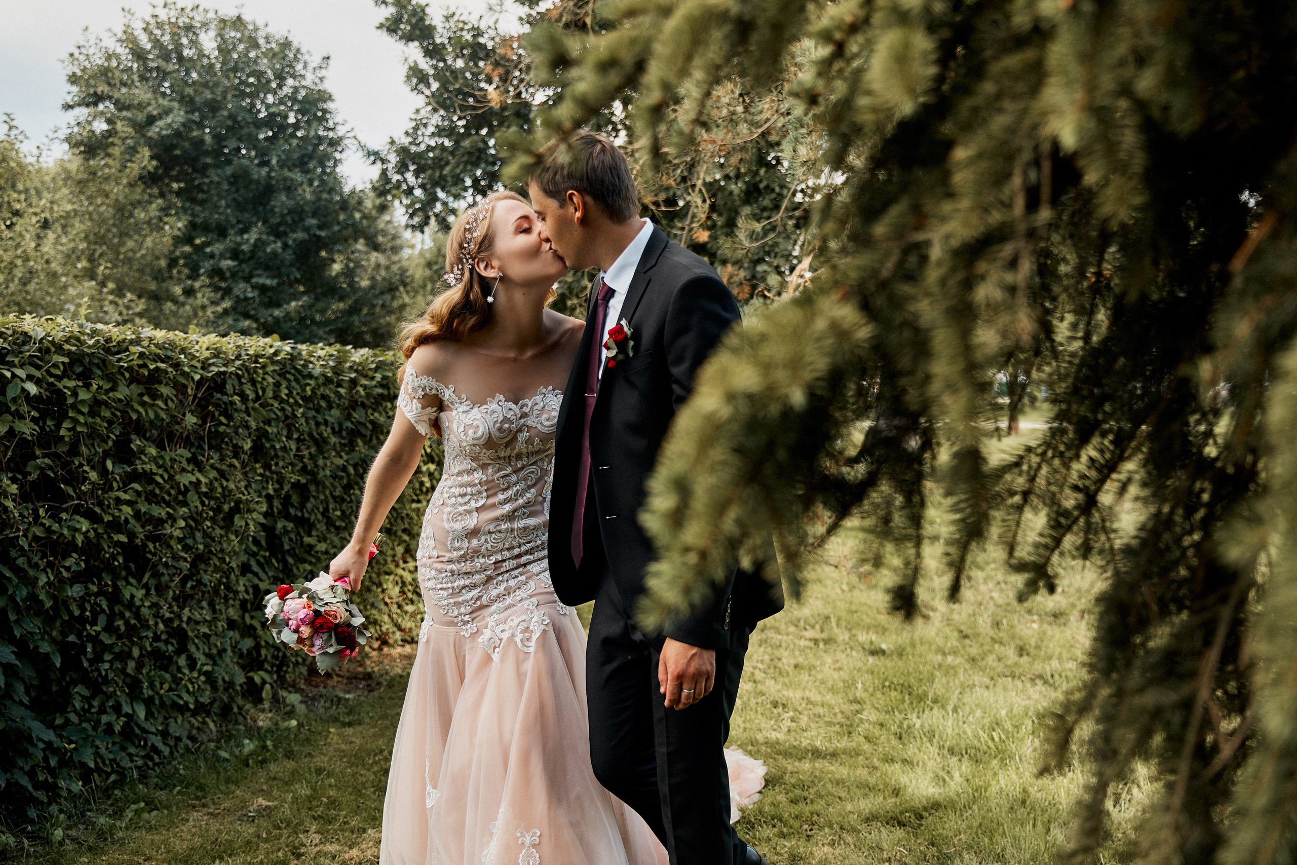 Солнечная свадьба в Губернаторском парке в Ярославле. Свадебный и семейный фотограф в Ярославле и Рыбинске Вячеслав Барышков