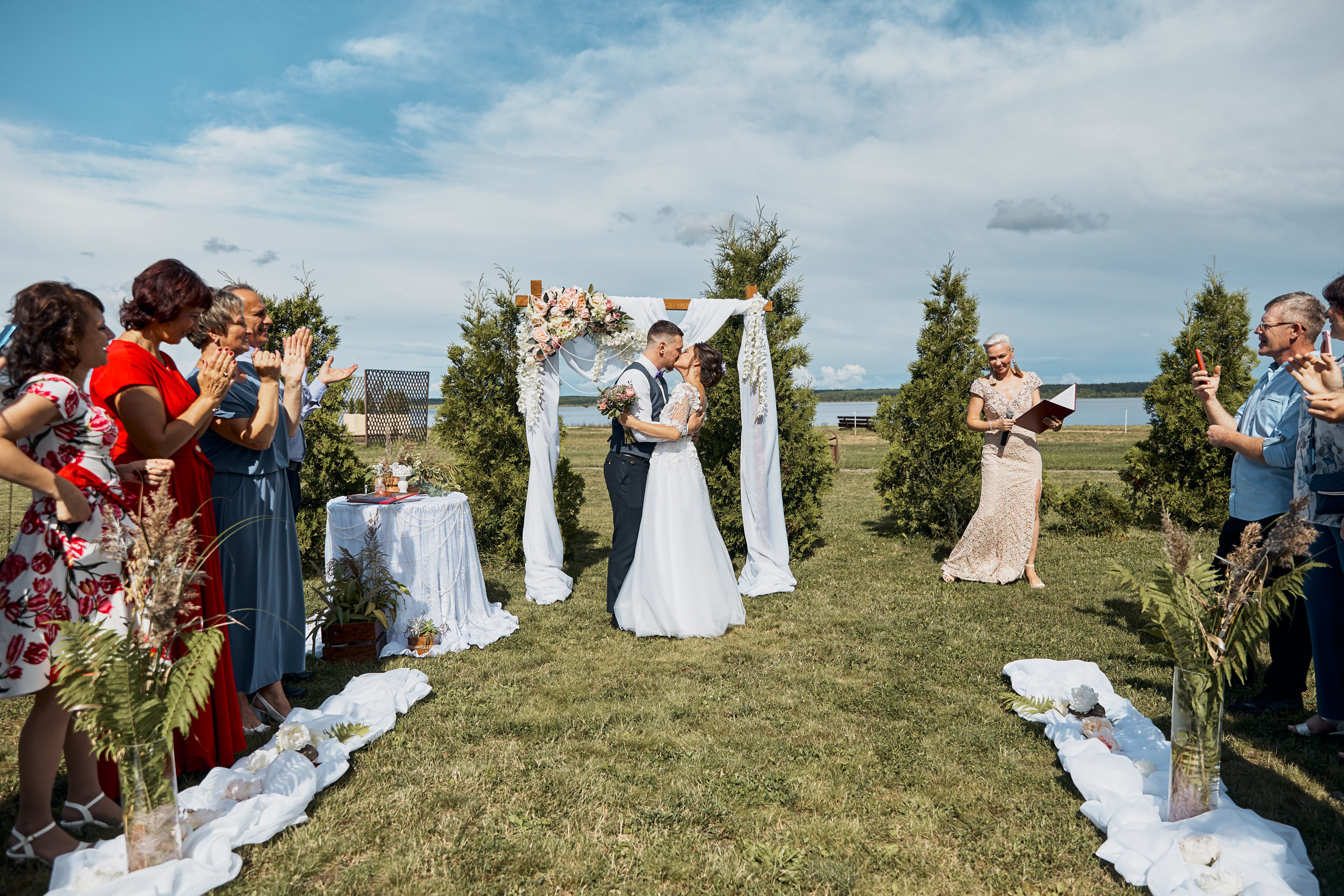 Нежность на берегу Волги. Свадебный и семейный фотограф в Ярославле и Рыбинске Вячеслав Барышков