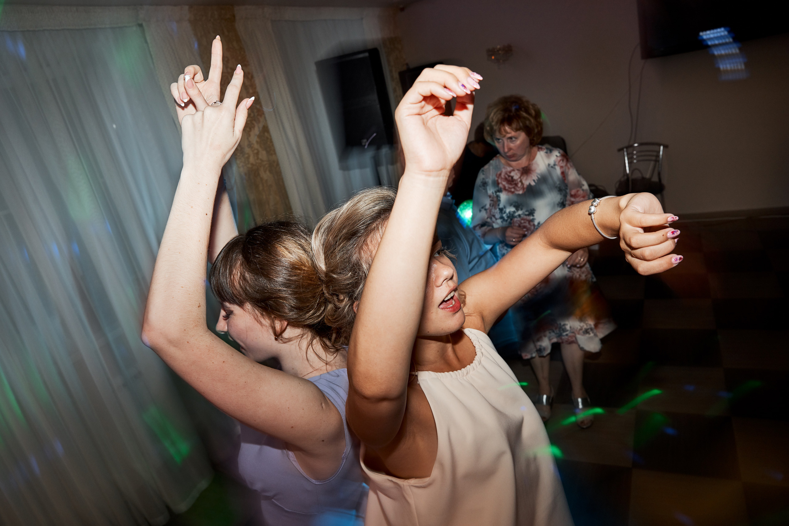 Нежность на берегу Волги. Свадебный и семейный фотограф в Ярославле и Рыбинске Вячеслав Барышков