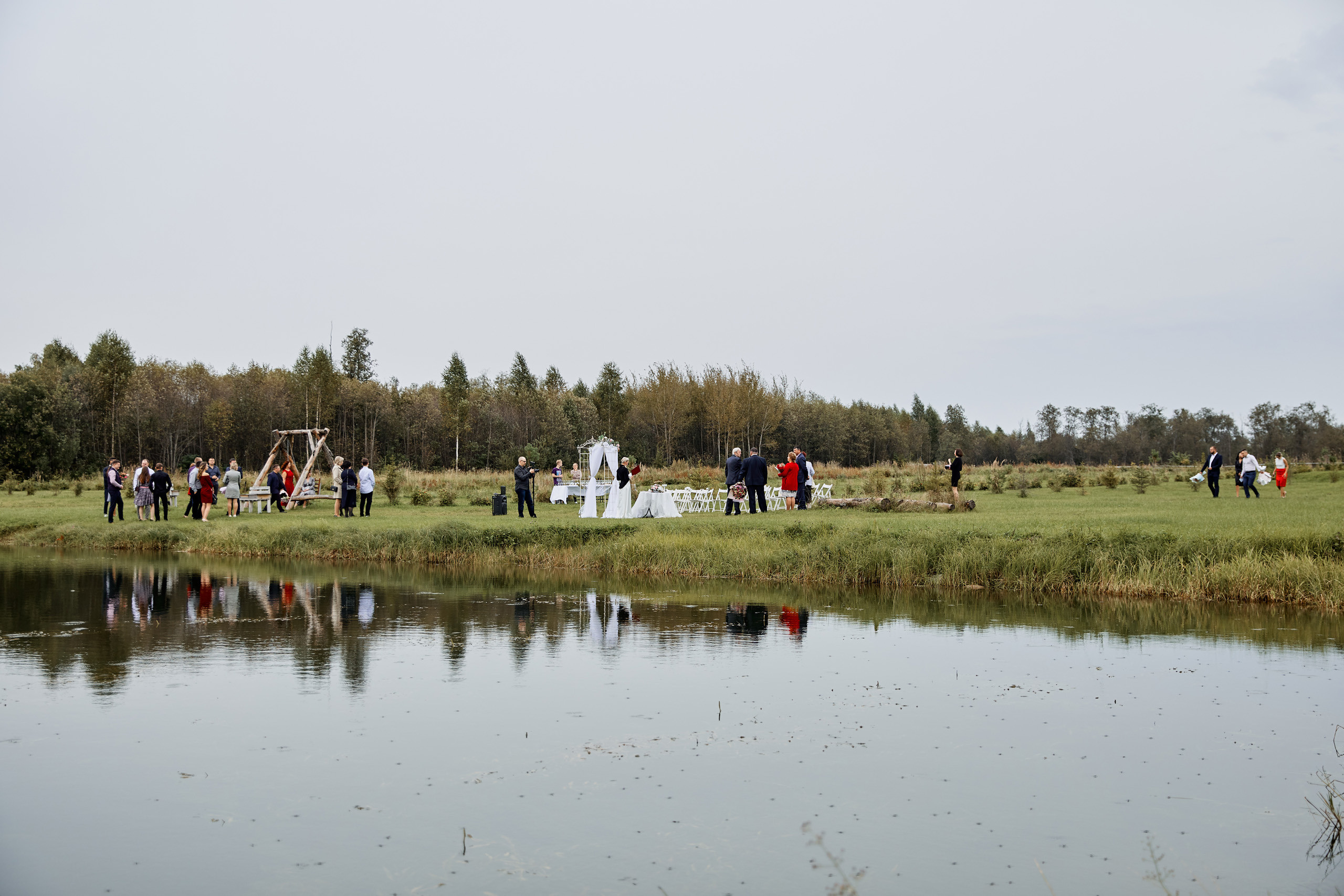 Красивая свадьба на берегу озера в Эко-Усадьбе-Никольское. Свадебный и семейный фотограф в Ярославле и Рыбинске Вячеслав Барышков