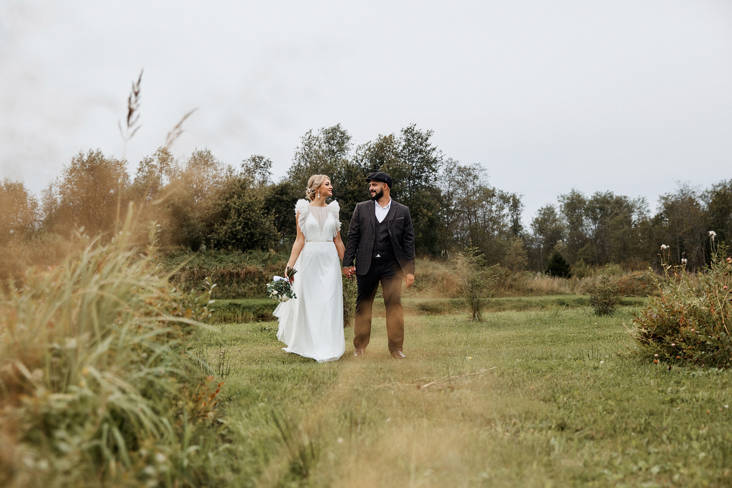Красивая свадьба на берегу озера в Эко-Усадьбе-Никольское. Свадебный и семейный фотограф в Ярославле и Рыбинске Вячеслав Барышков