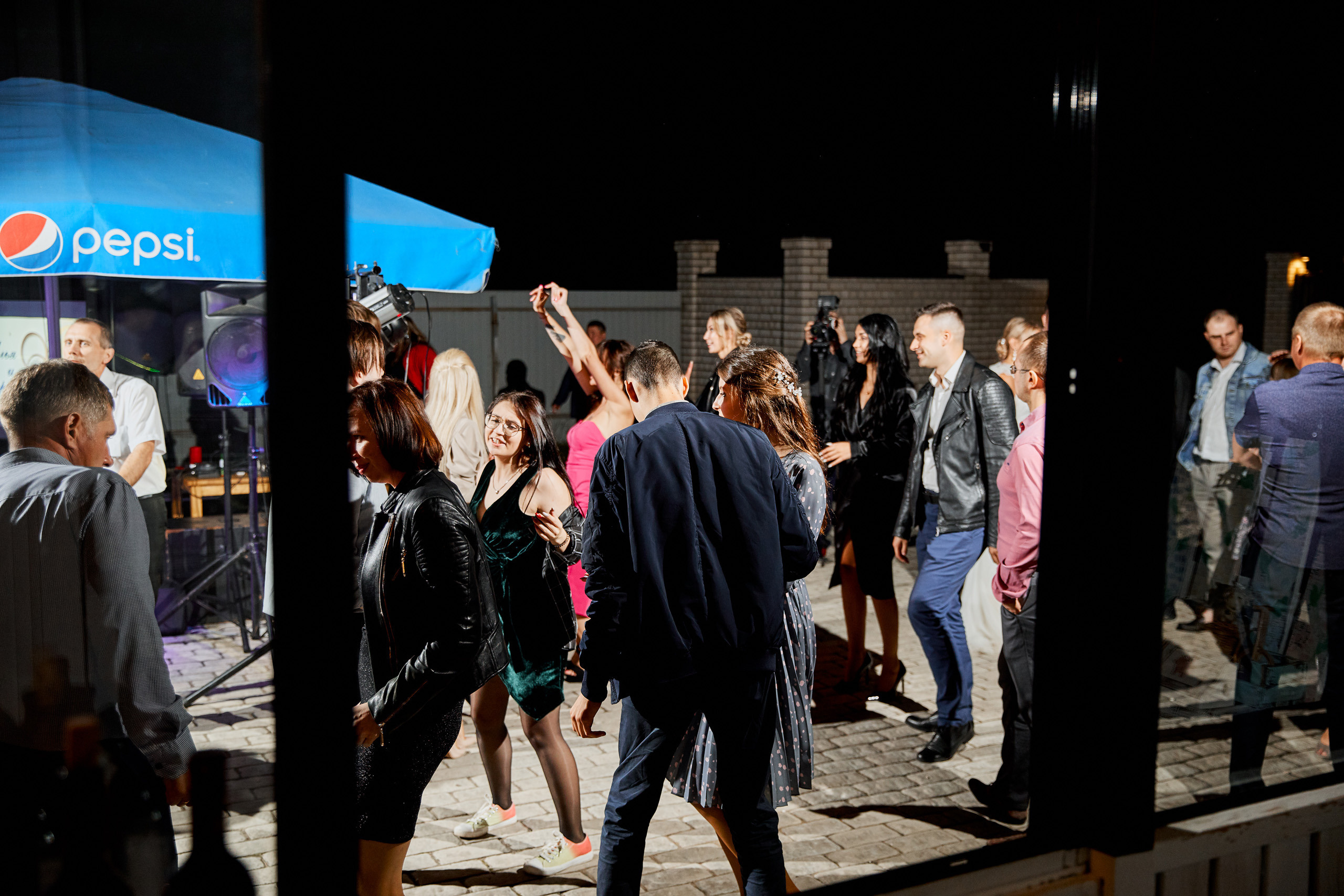 Красивая свадьба на берегу озера в Эко-Усадьбе-Никольское. Свадебный и семейный фотограф в Ярославле и Рыбинске Вячеслав Барышков