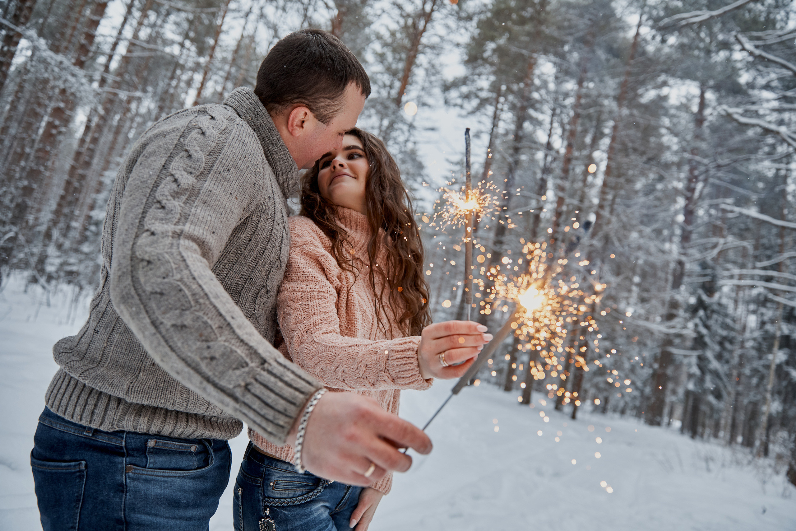 Снег, любовь и бенгальские огни. Свадебный и семейный фотограф в Ярославле и Рыбинске Вячеслав Барышков