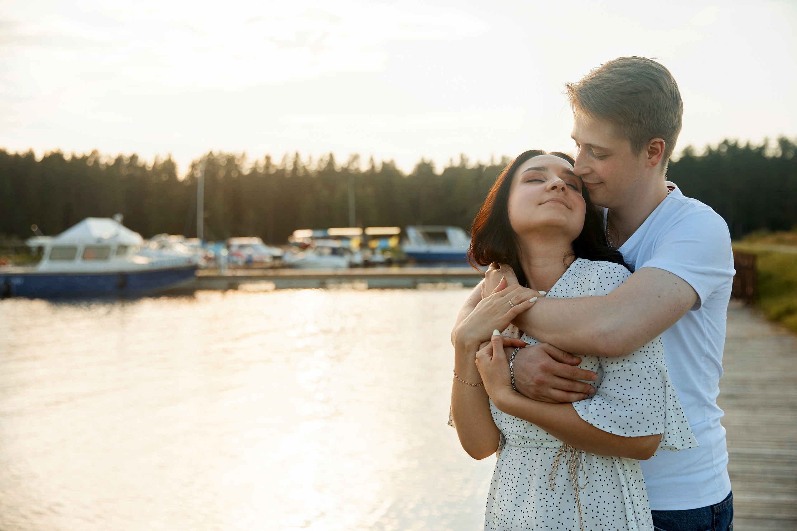 Нежность на закате. Свадебный и семейный фотограф в Ярославле и Рыбинске Вячеслав Барышков
