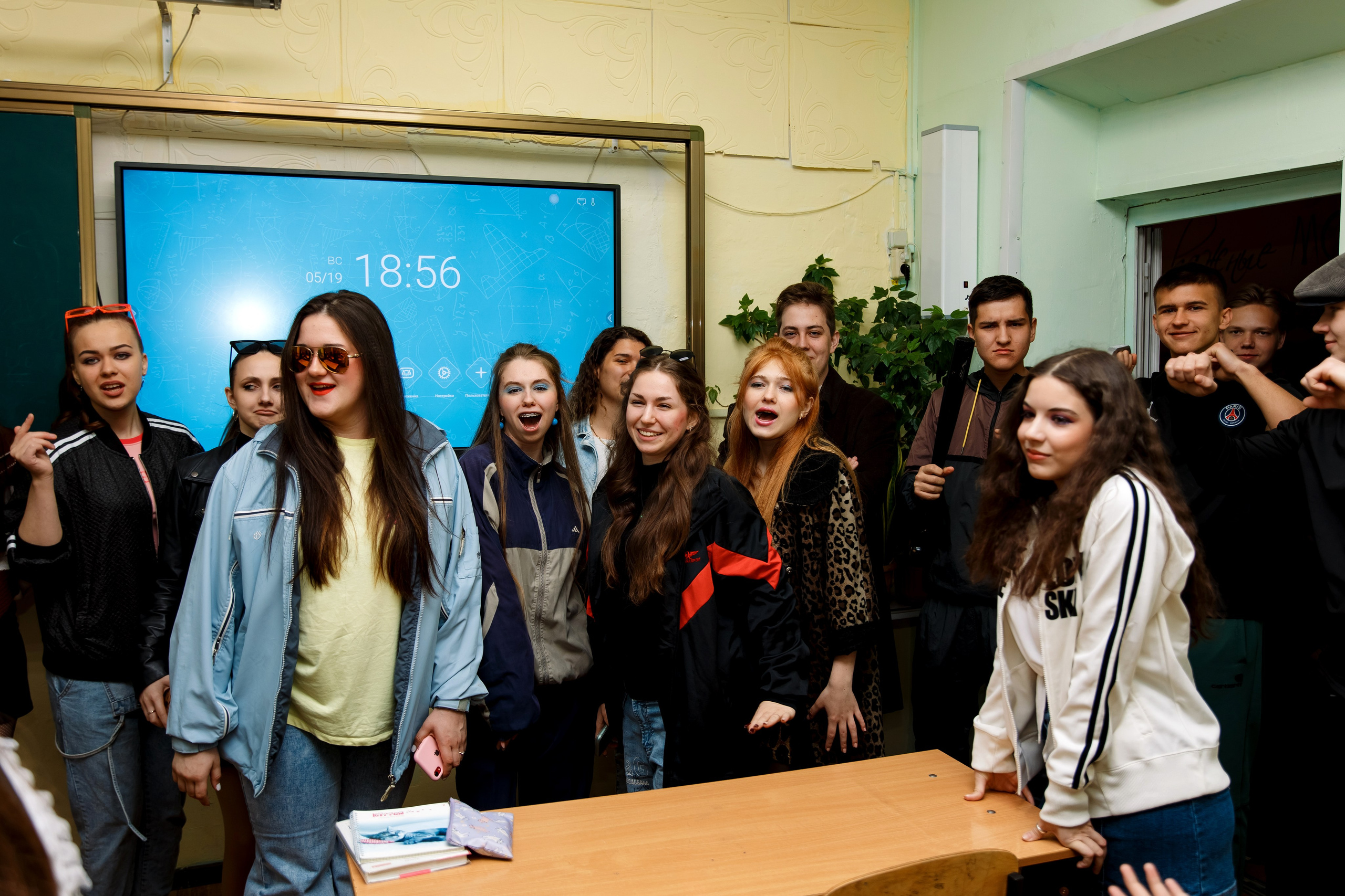 11 класс день не послушания в школе. Фотограф Любовь Корниенко, Примоский край