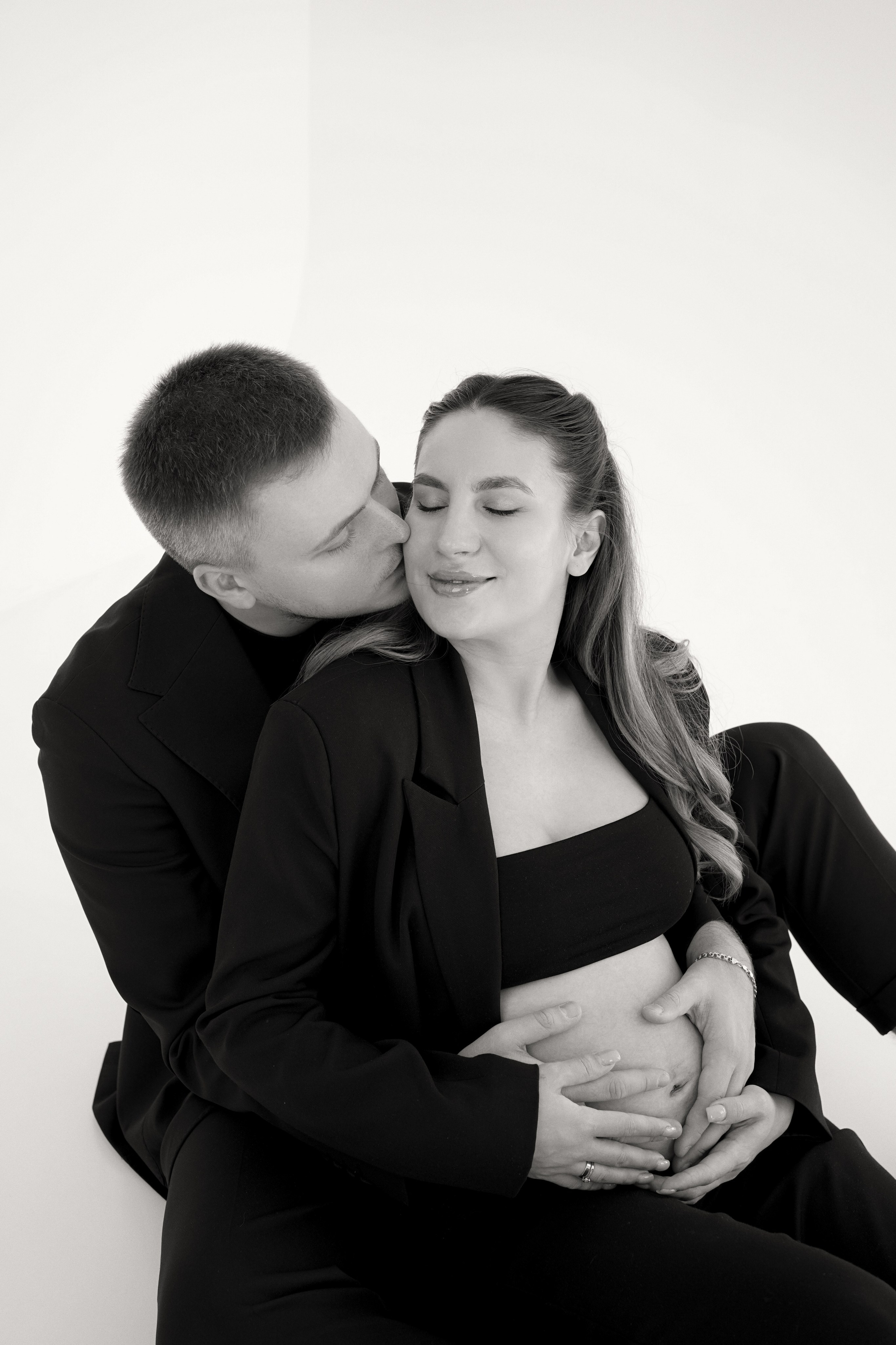 Фотосессия для беременных в Ростове-на-Дону. Женский фотограф Алёна Чёботова. Готовые идеи и образы. Свадебный фотограф в Ростове-на-Дону. Таинство Крещения и Венчания, семейные фотосессии. Алёна Чёботова