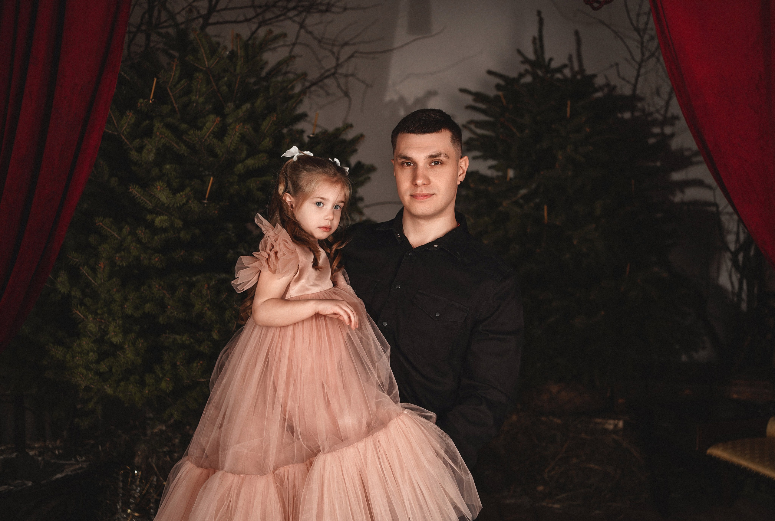 Семейная фотосессия в фотостудии MOX. Фотограф Ростов-на-Дону. Свадебный фотограф в Ростове-на-Дону. Таинство Крещения и Венчания, семейные фотосессии. Алёна Чёботова