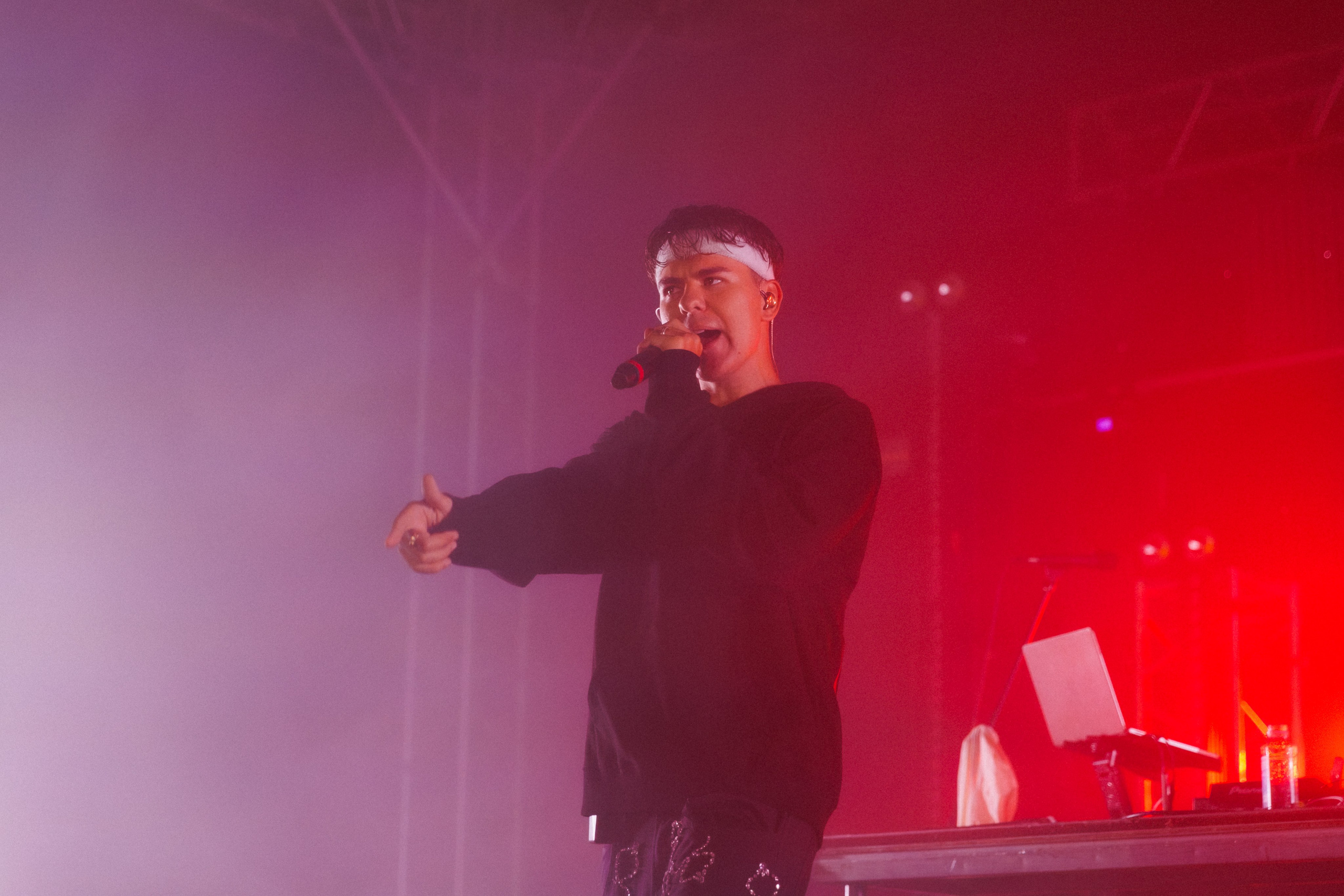 Фотоотчёт и репортаж с концерта группы GAYAZOV$ BROTHER$. Красильников Евгений — профессиональный фотограф в Ростове-на-Дону