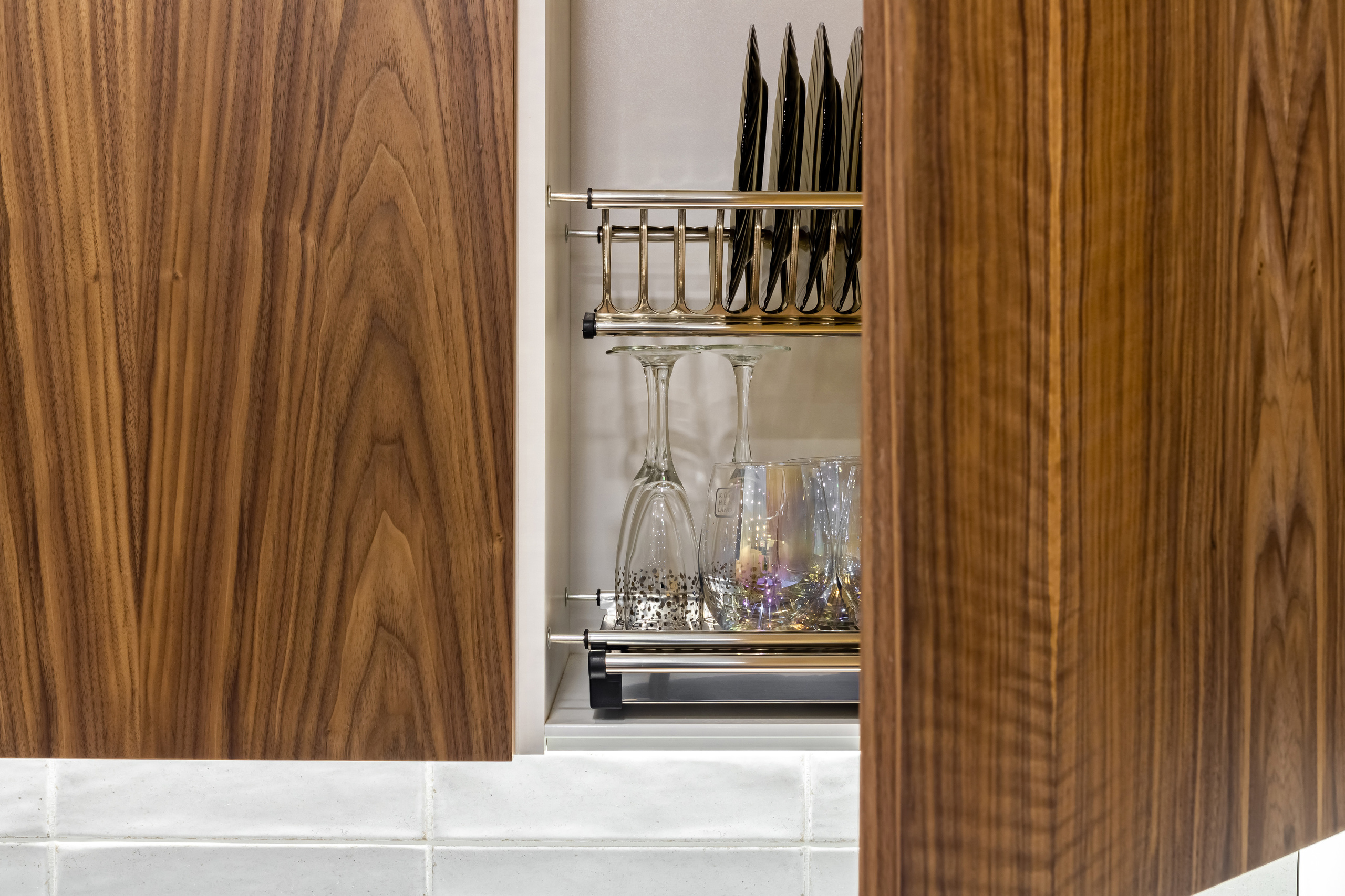 Эко Мебель. Кухня с элементами шпона. г. Краснодар. Интерьерный фотограф в Краснодарском крае Светлана Шурлова