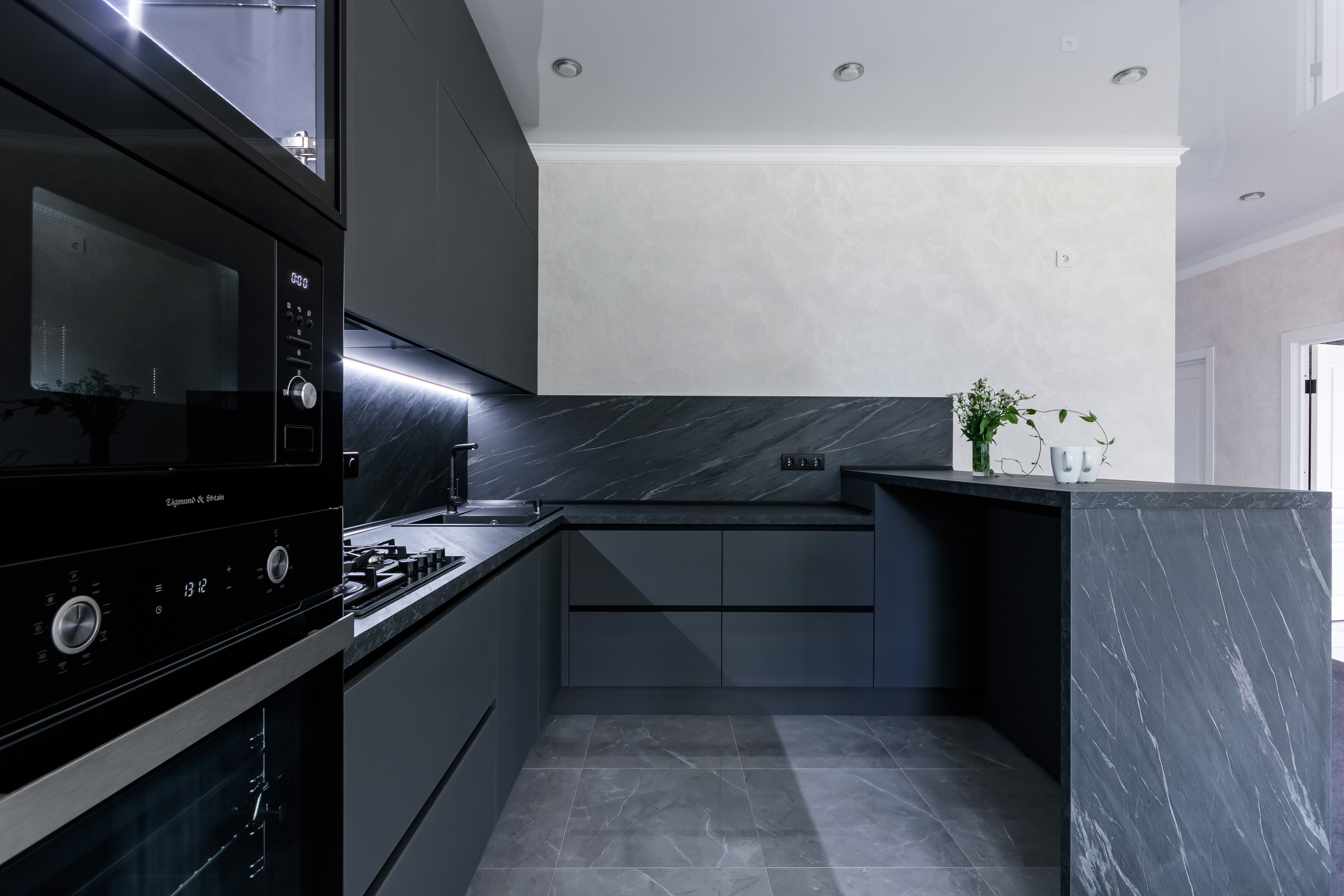 Эко Мебель. Темная кухня в ст. Елизаветинской. Интерьерный фотограф в Краснодарском крае Светлана Шурлова