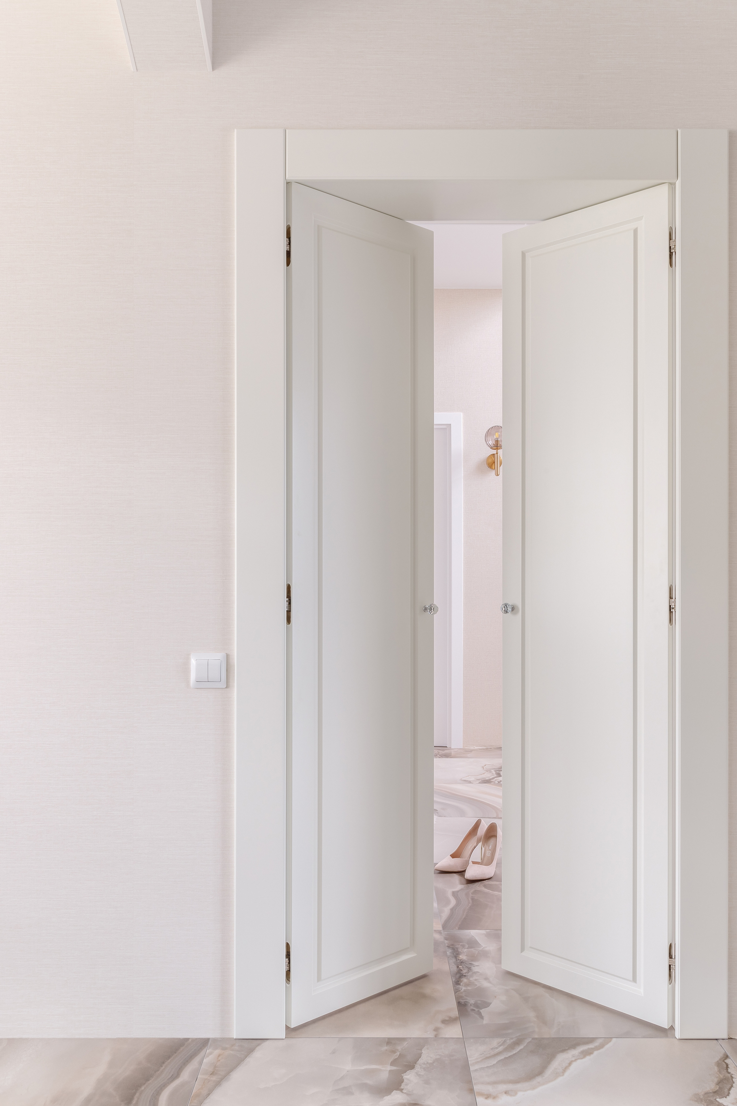 Клевер Шкаф. Прихожая с секретом. г. Краснодар. Интерьерный фотограф в Краснодарском крае Светлана Шурлова