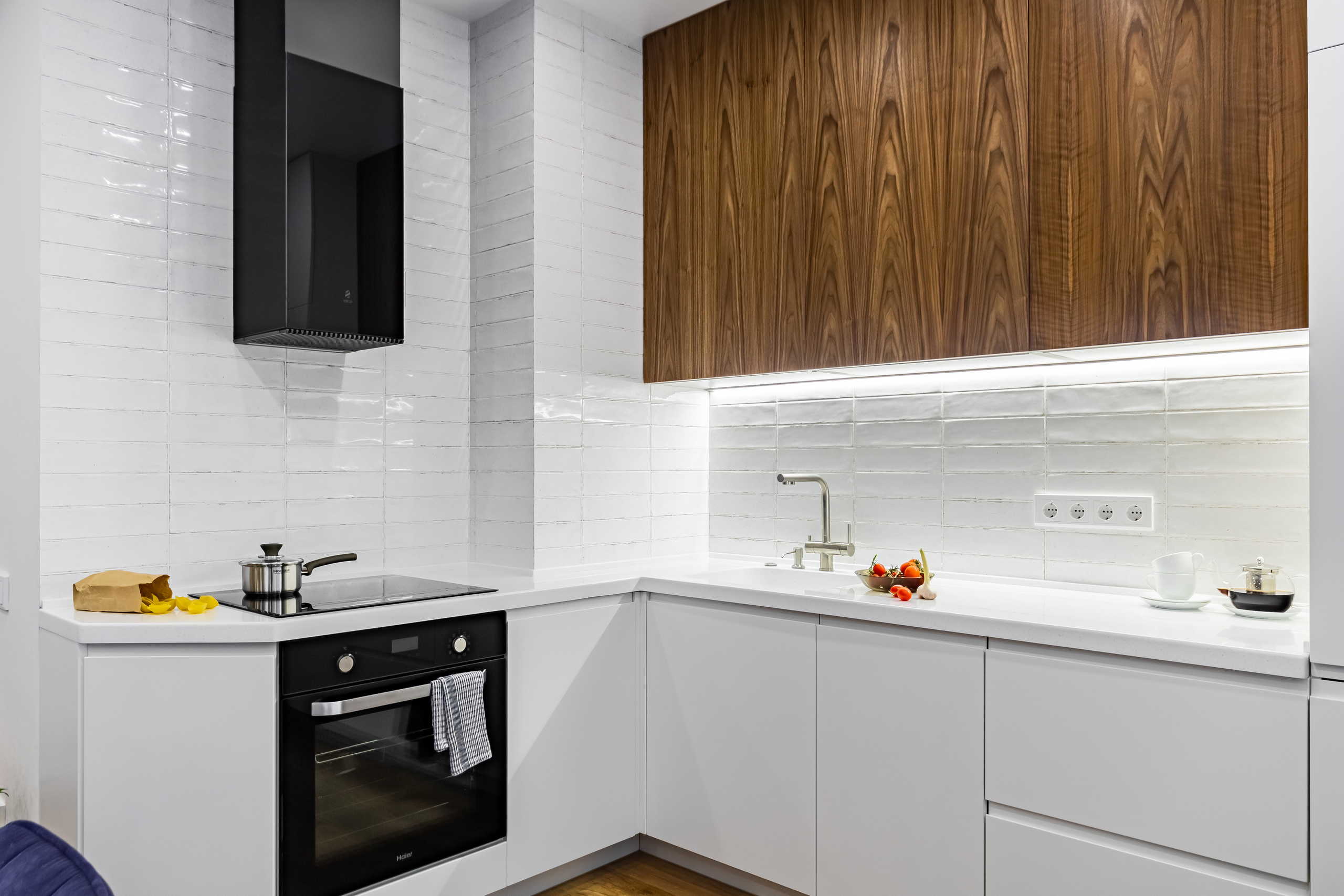 Эко Мебель. Кухня с элементами шпона. г. Краснодар. Интерьерный фотограф в Краснодарском крае Светлана Шурлова