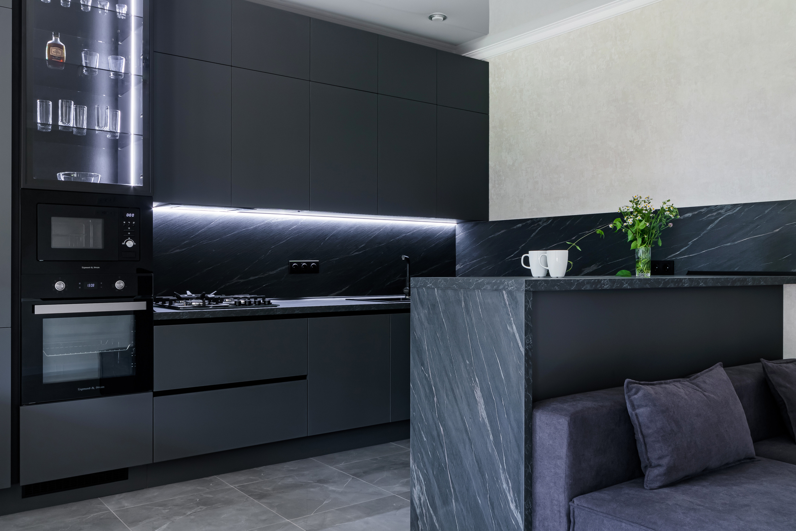 Эко Мебель. Темная кухня в ст. Елизаветинской. Интерьерный фотограф в Краснодарском крае Светлана Шурлова