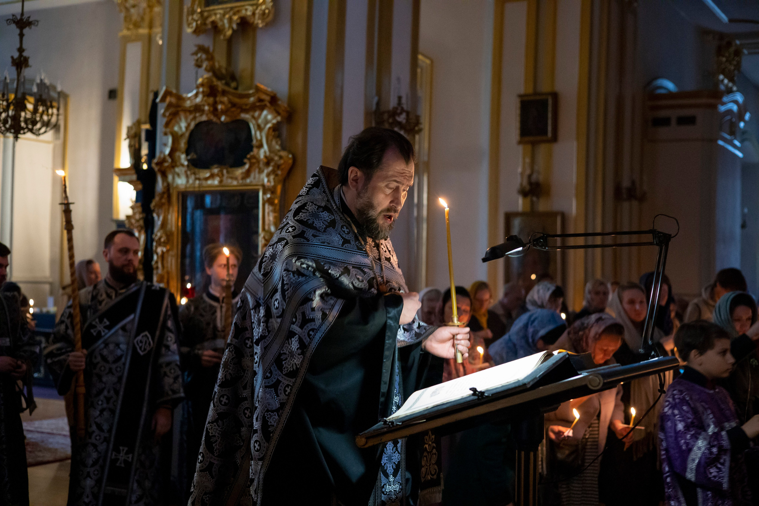 УТРЕНЯ ВЕЛИКОГО ПЯТКА. НИКОЛО-БОГОЯВЛЕНСКИЙ МОРСКОЙ СОБОР