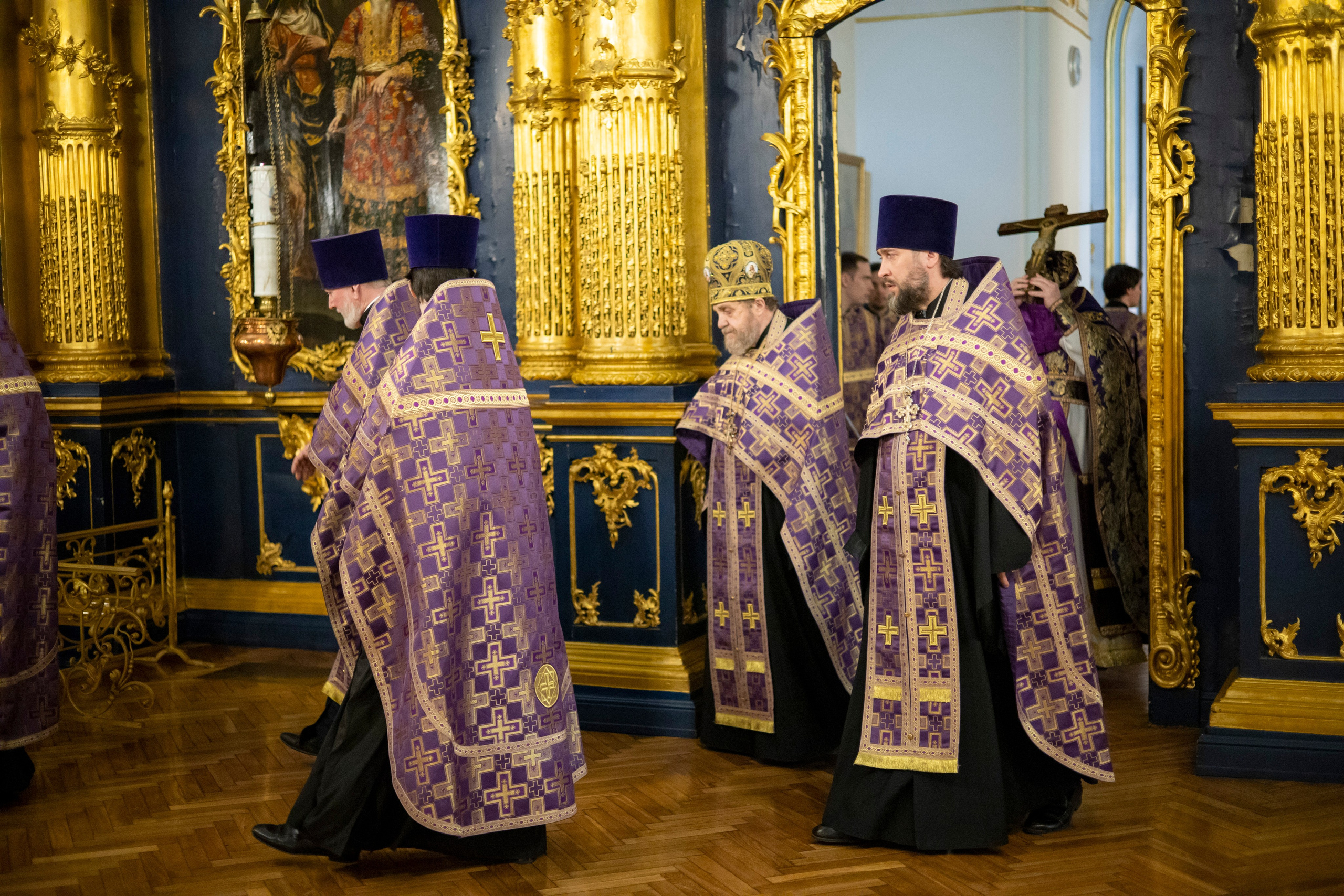 ВСЕНОЩНОЕ БДЕНИЕ С ЧИНОМ ИЗНЕСЕНИЯ ЧЕСТНОГО И ЖИВОТВОРЯЩЕГО КРЕСТА ГОСПОДНЯ. НИКОЛО-БОГОЯВЛЕНСКИЙ МОРСКОЙ СОБОР