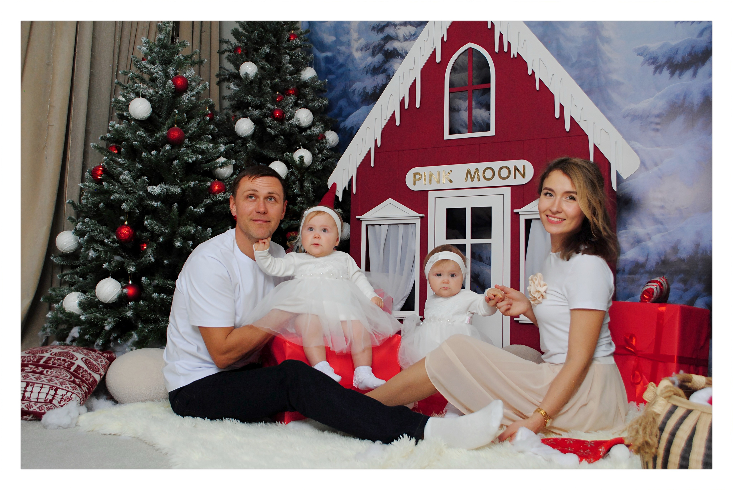 Мария и семья. Фотограф Мария Мусаелян