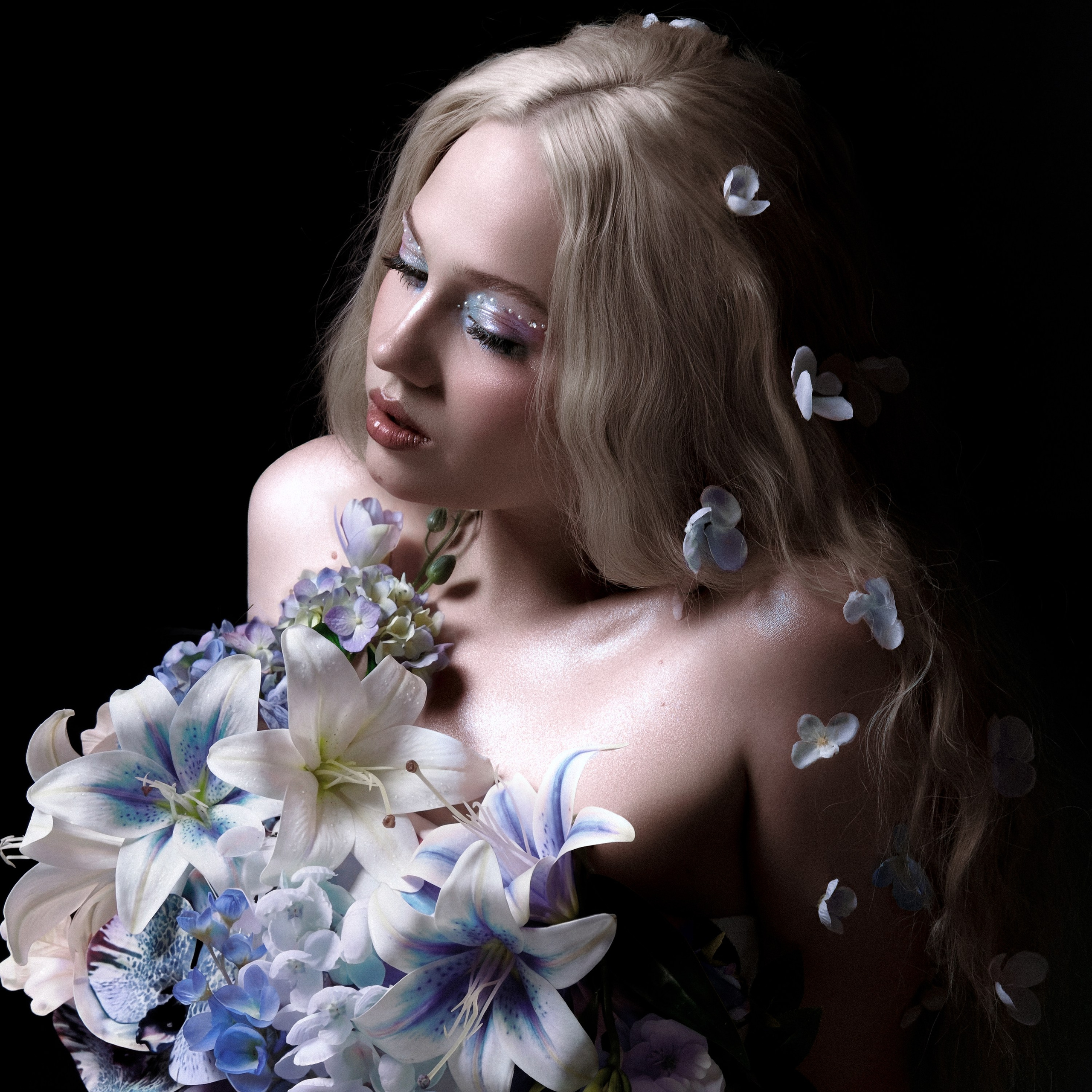 Свободная галлерея. Xstazia — музыкальные обложки, арт-дирекшн, режиссура и креативное продюссирование