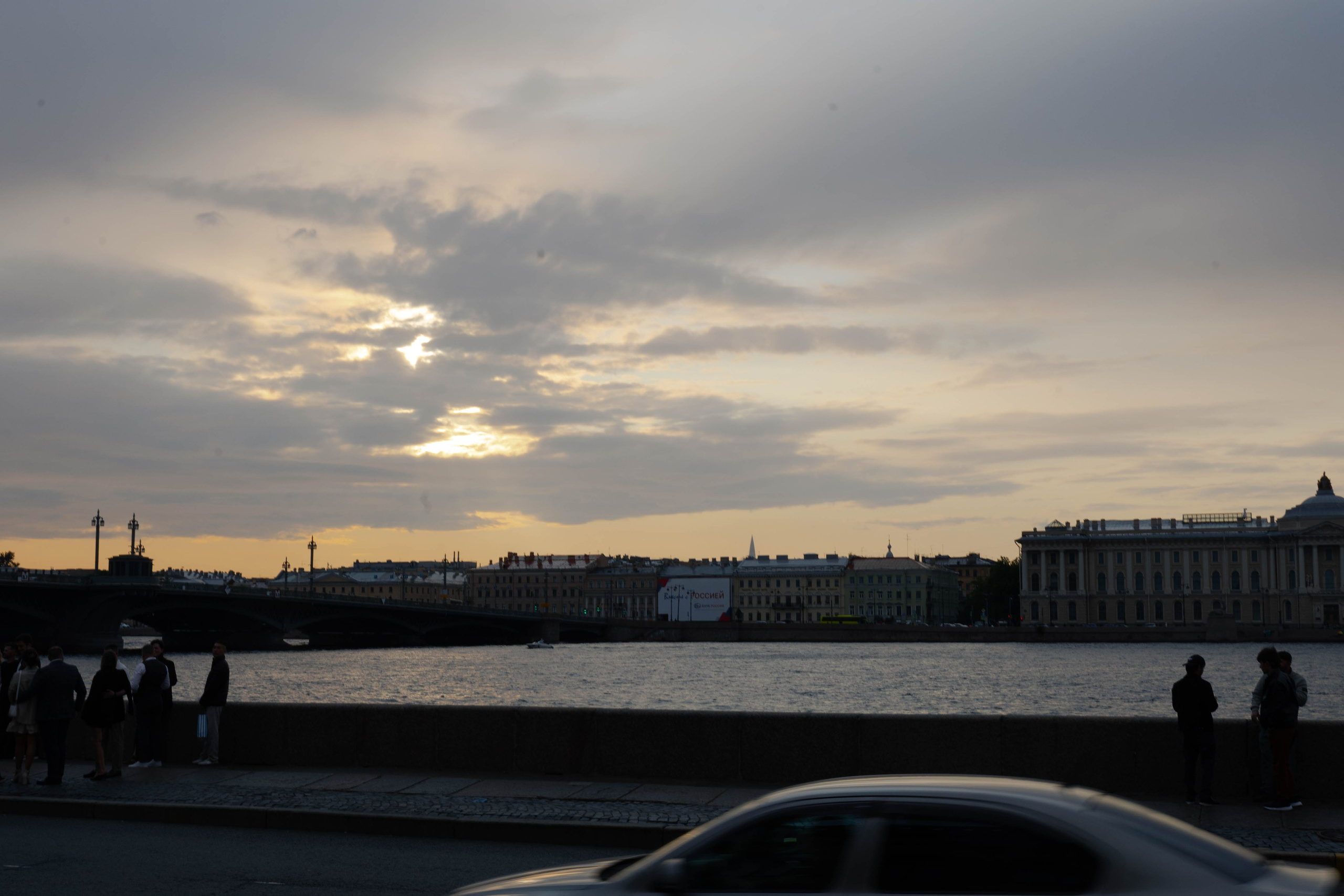 Сергей и Анна: классика в Петербурге в теплой компании близких. @dariazphoto свадебный фотограф